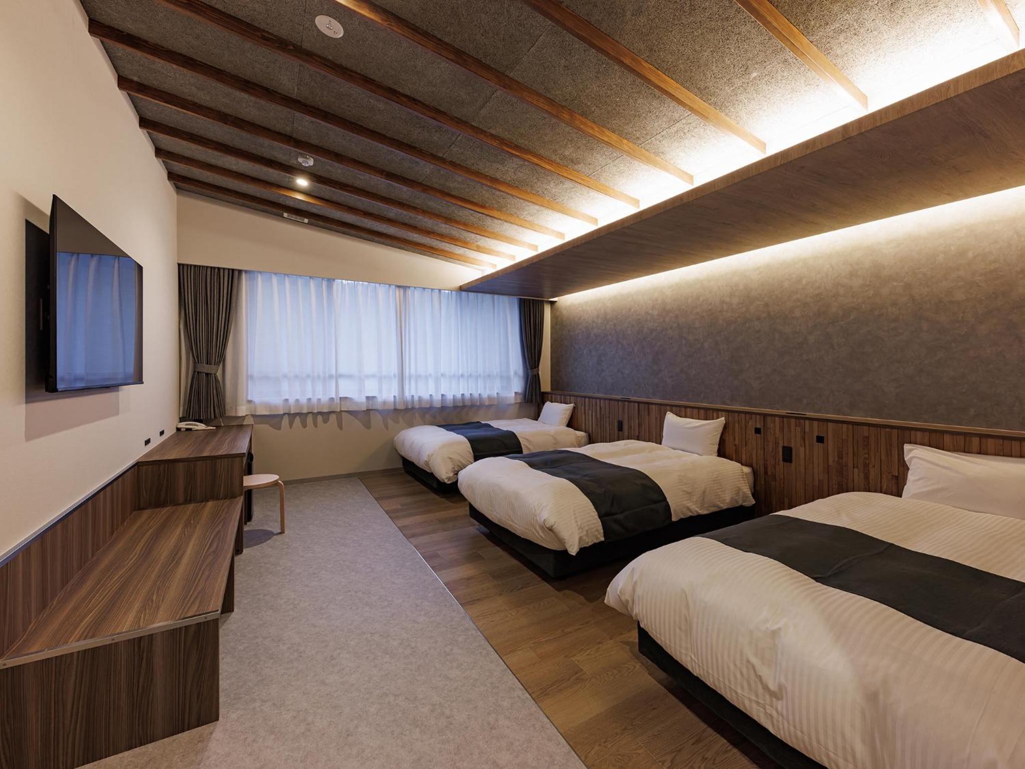Triple Room with Mountain View