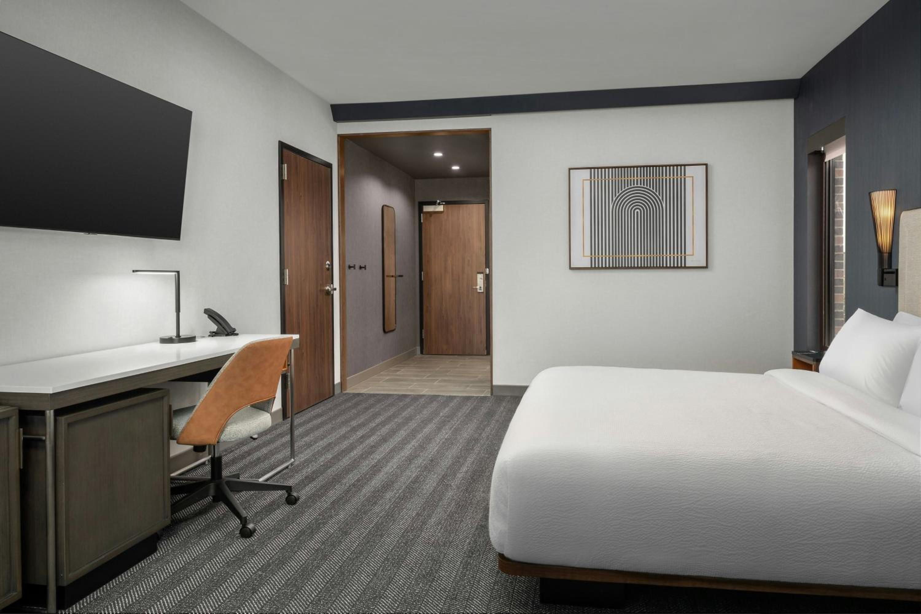 King Suite with Sofa Bed - Hearing Accessible - Photo 9