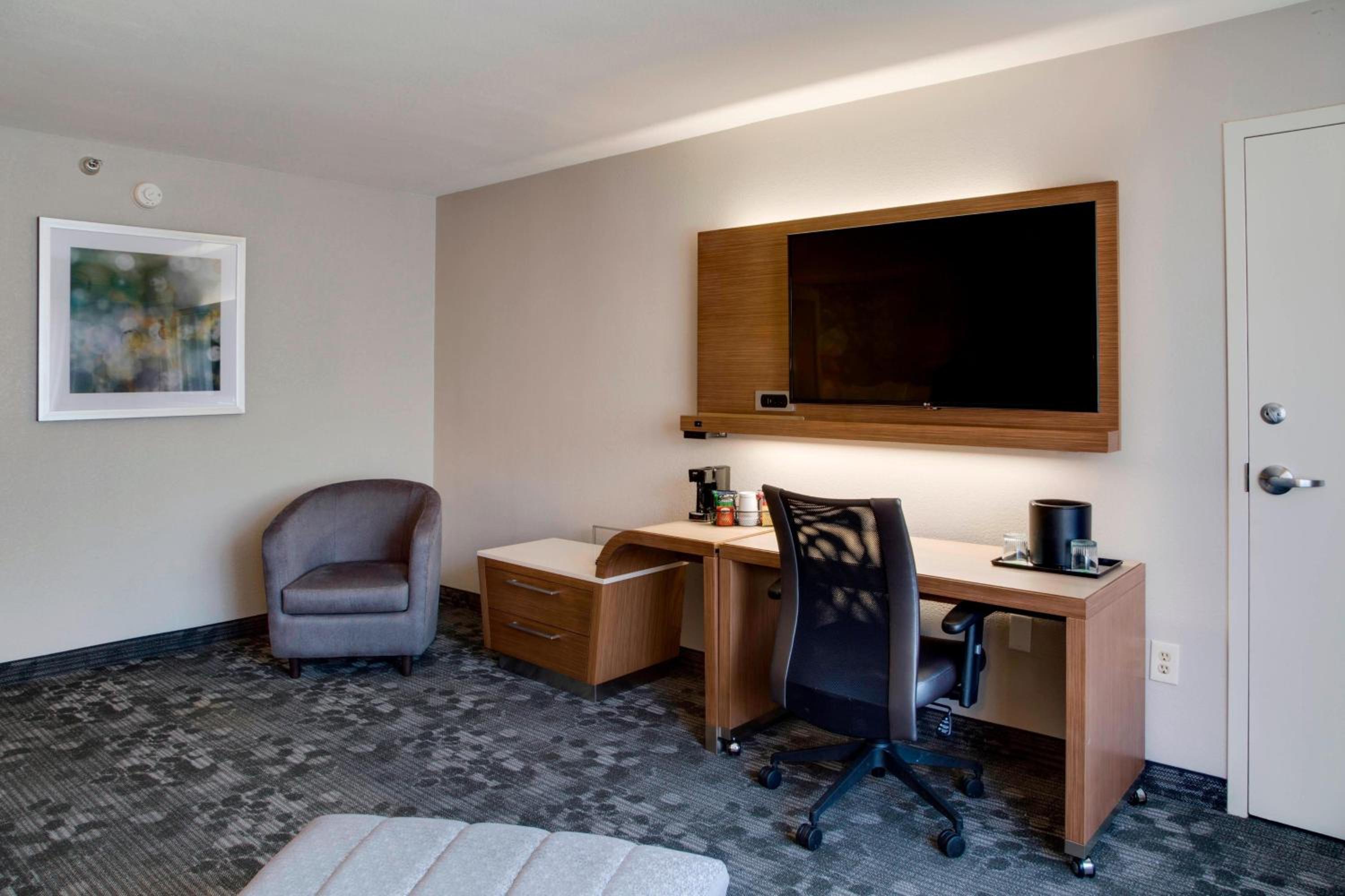 King Suite with Sofa Bed - Photo 3
