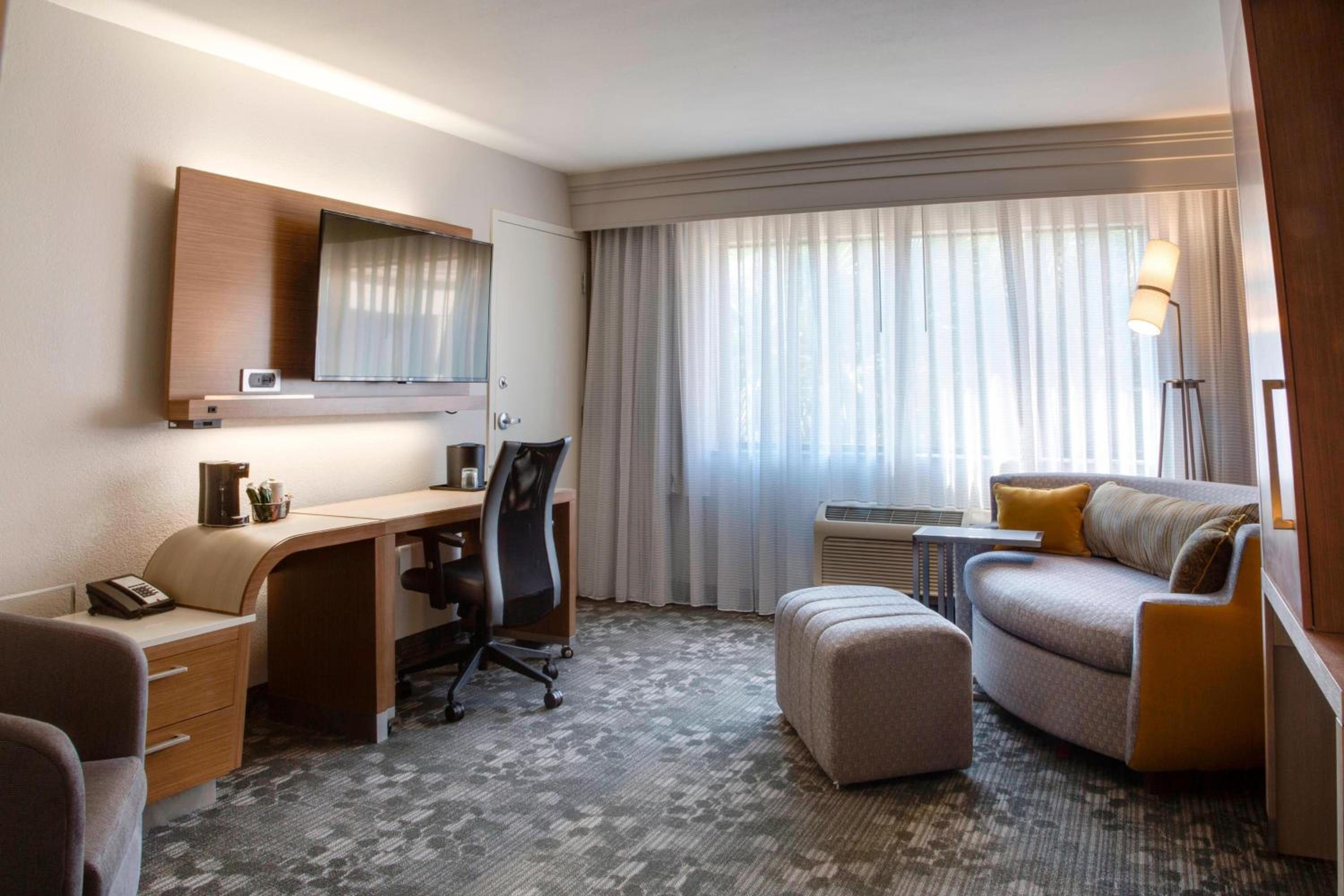 King Suite with Sofa Bed - Photo 2