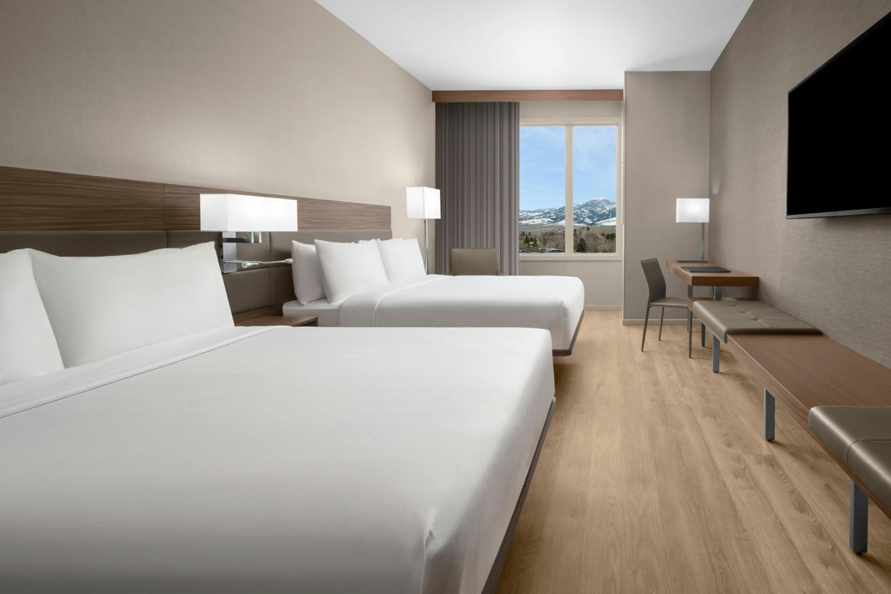 Queen Room with Two Queen Beds and Mountain View - Photo 2