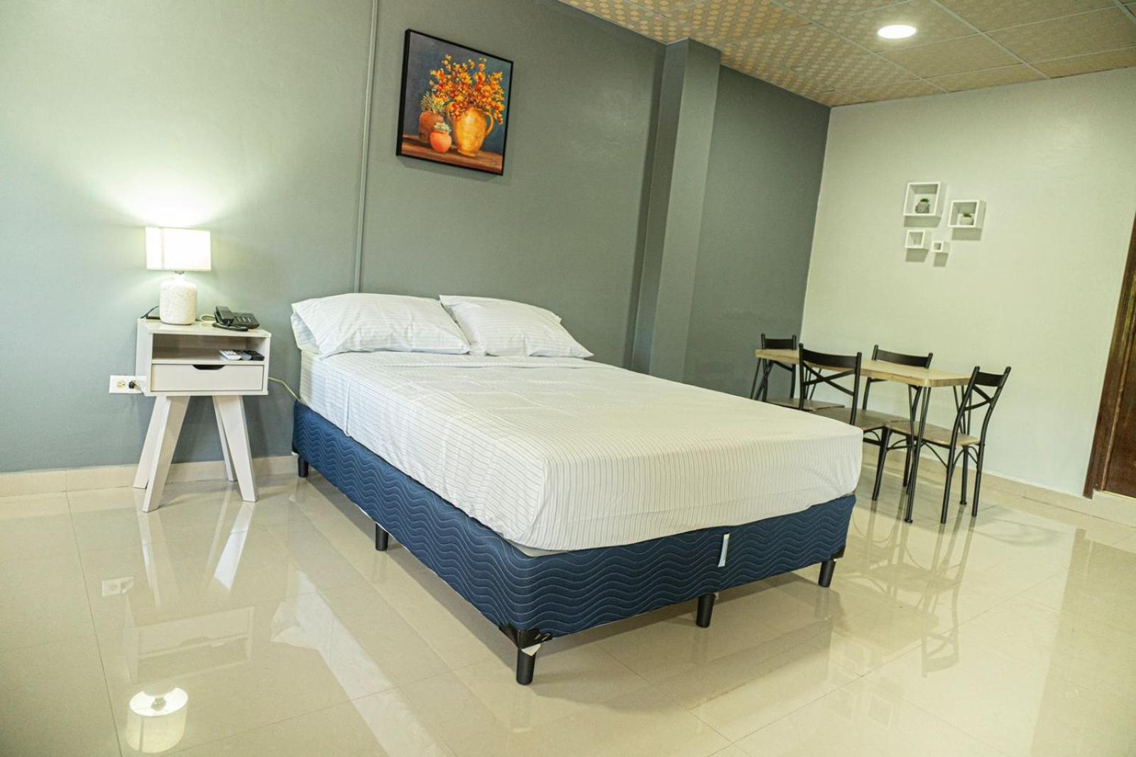 Deluxe Room (2 Adults + 1 Child)