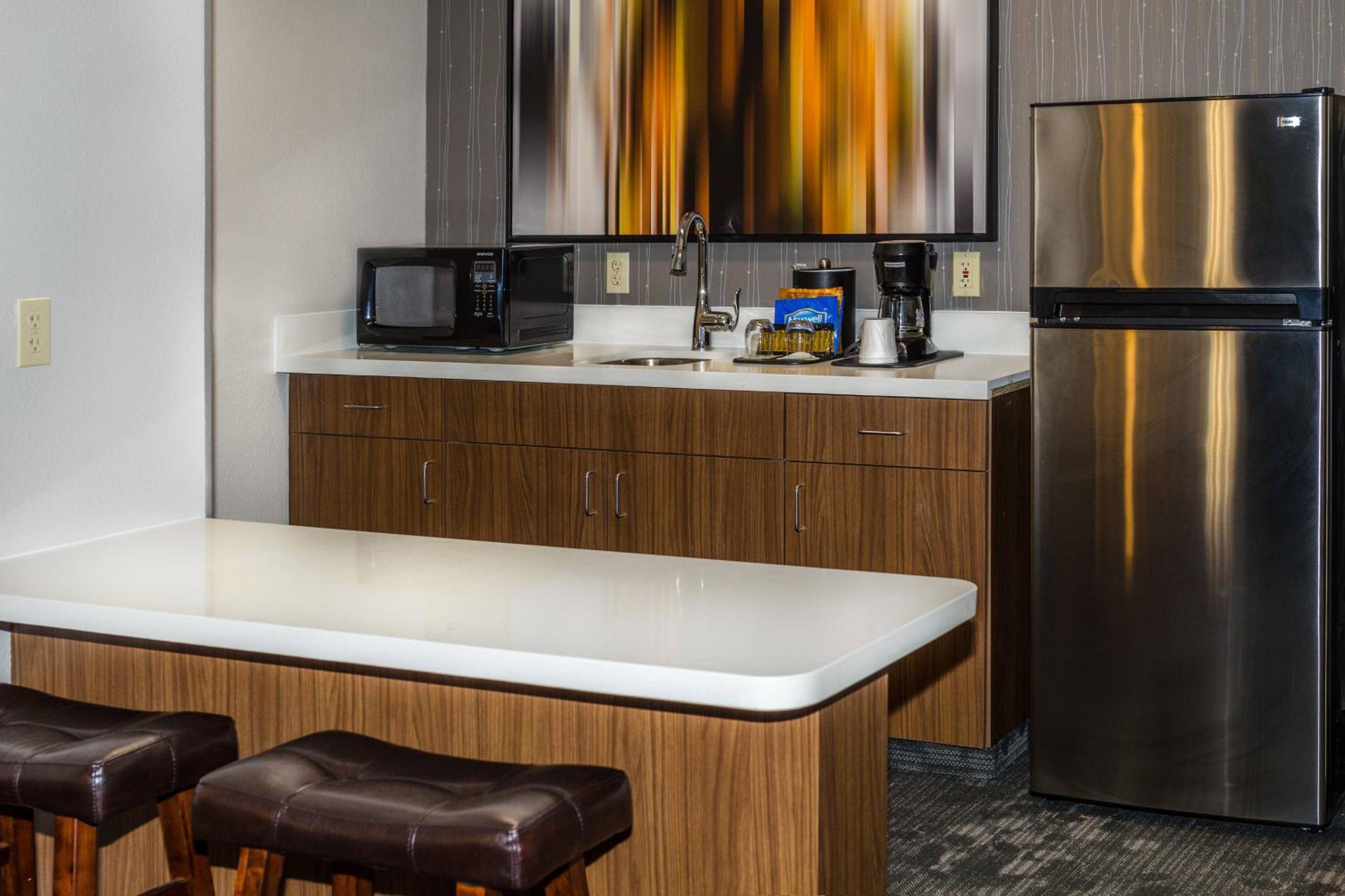 One-Bedroom Double Suite with Two Double Beds and Sofa Bed