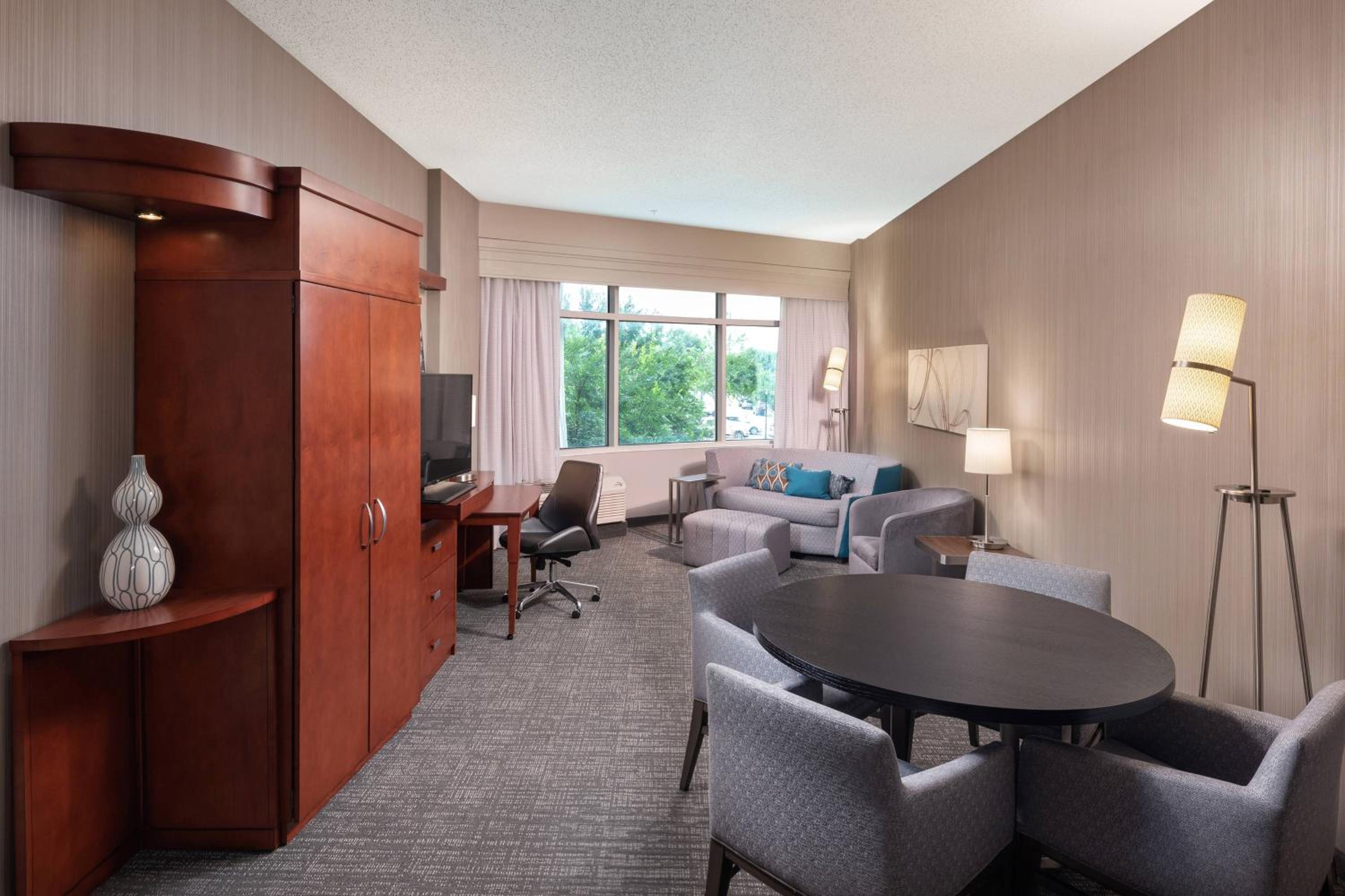 Junior King Suite with Transfer Shower, Roll-In Shower and Sofa Bed - Mobility Access/Hearing Accessible - Photo 5