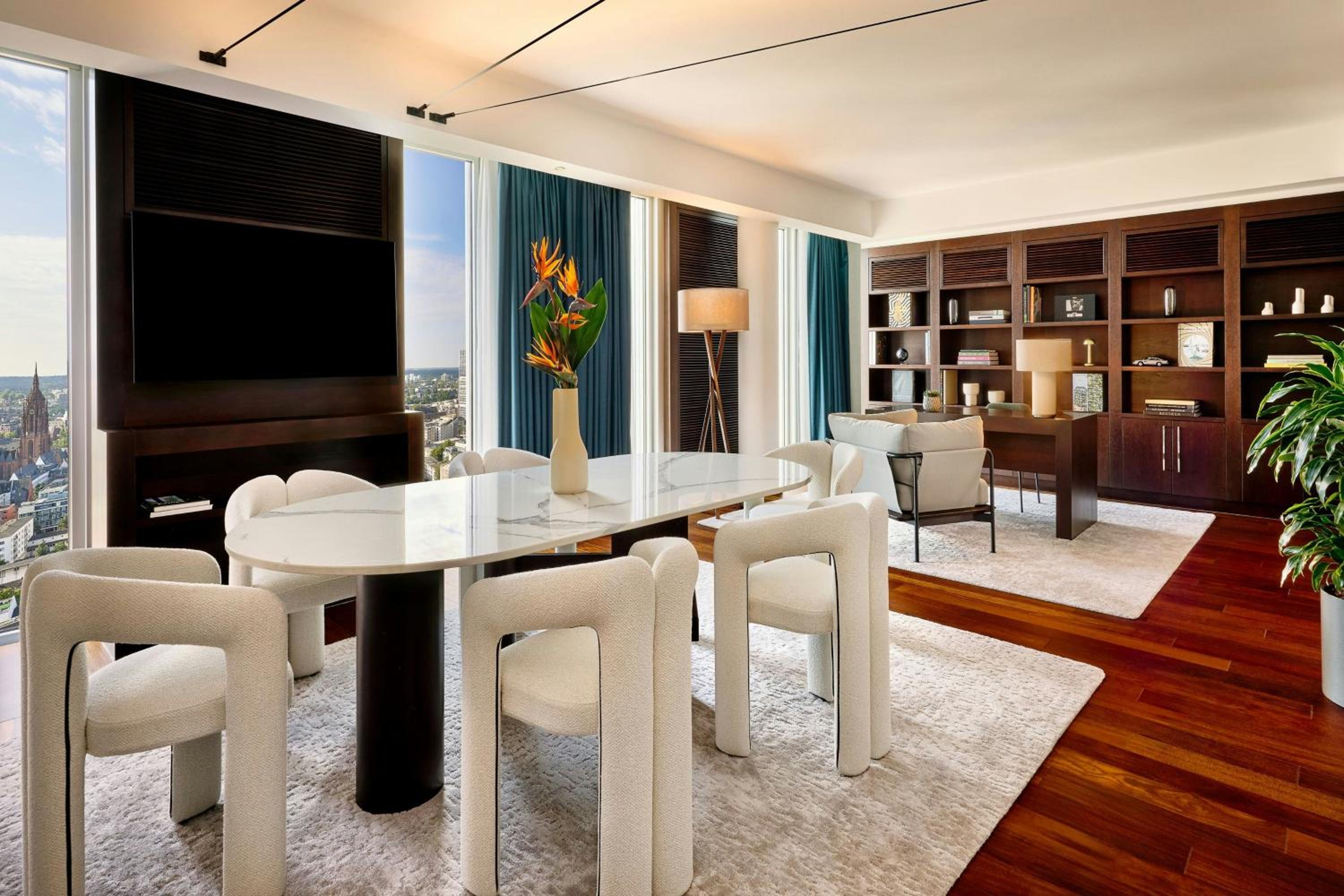 Presidential King Suite photo