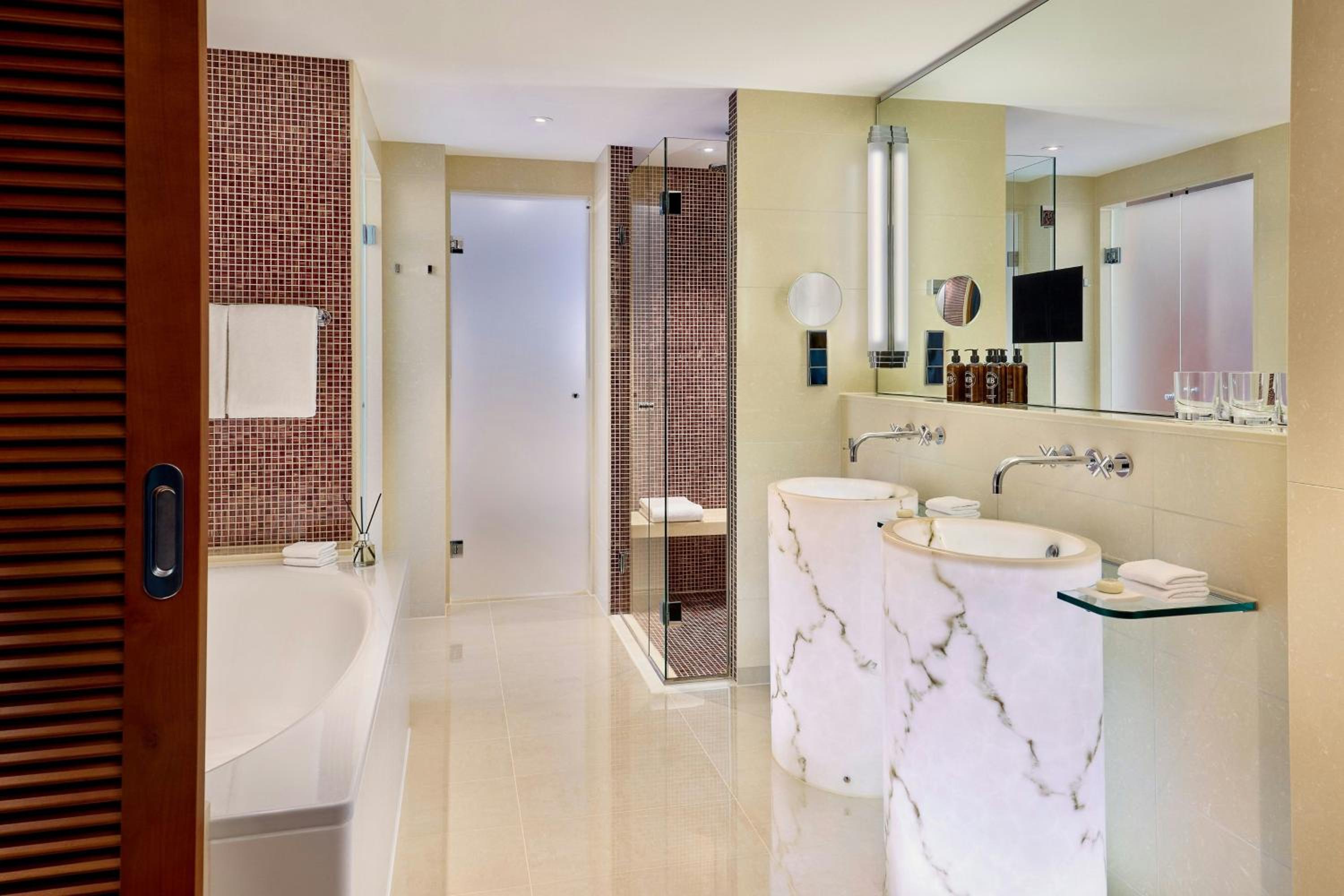 Senator King Suite photo