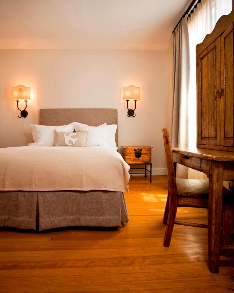 Classic Queen Room