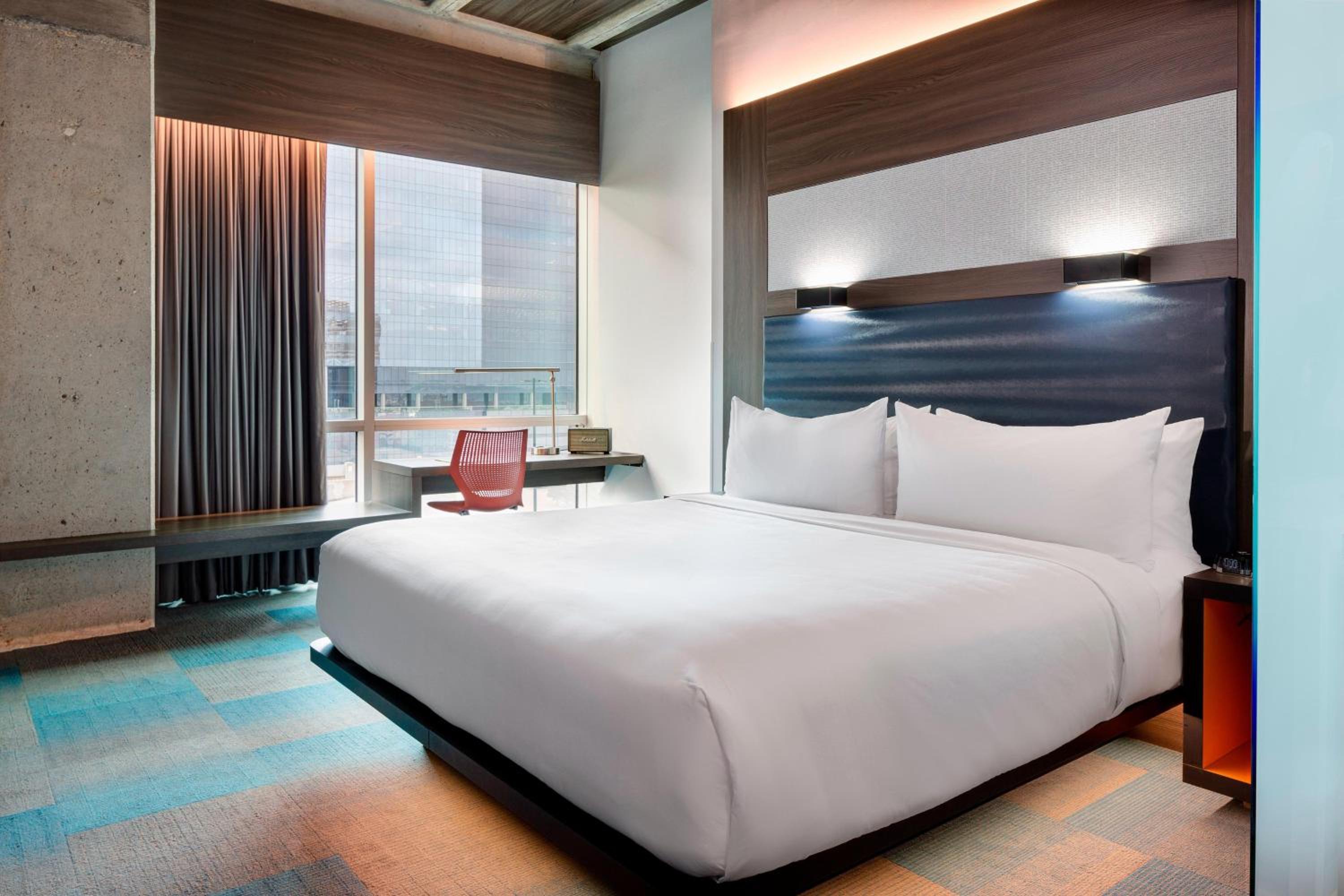 Aloft King Room - Mobility Accessible with Tub photo 1