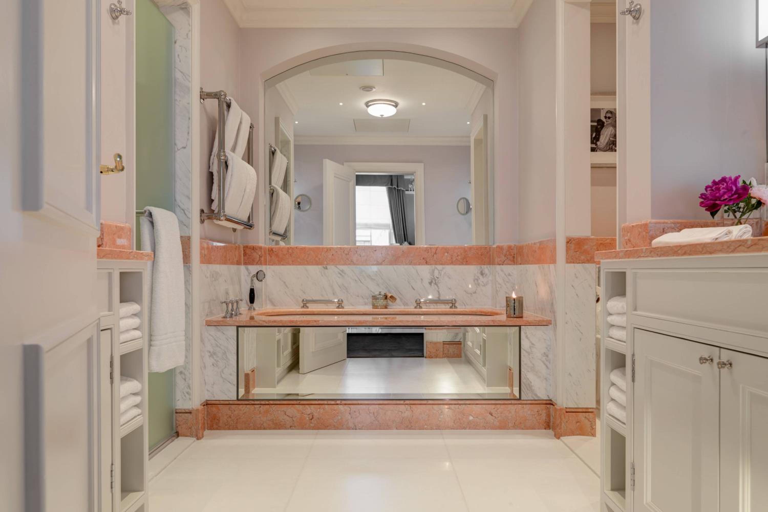 Princess Grace, 2 Bedroom Presidential Suite, City view