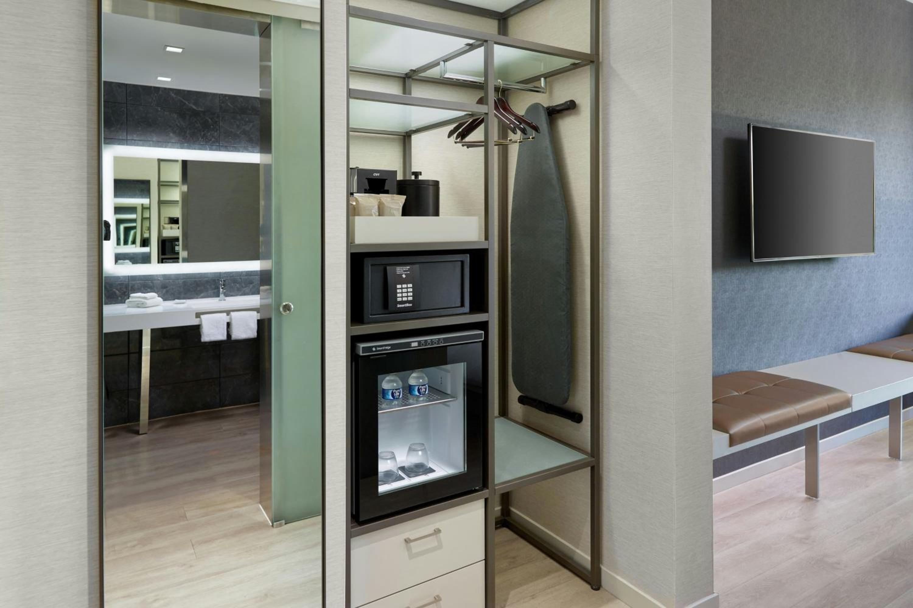 Queen Room with Two Queen Beds and Roll-in Shower - Mobility and Hearing Accessible