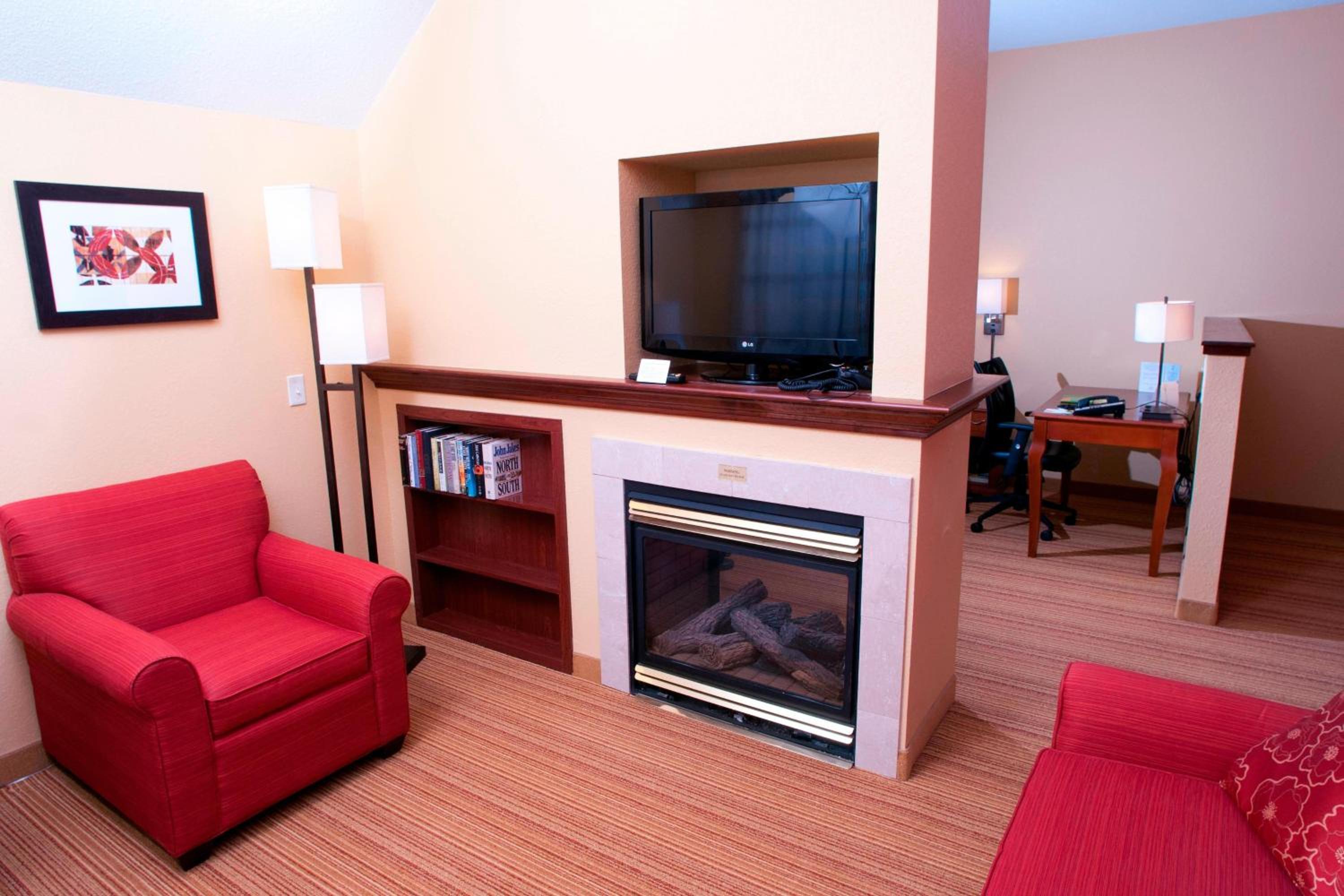 King Suite with Sofa Bed - Photo 3