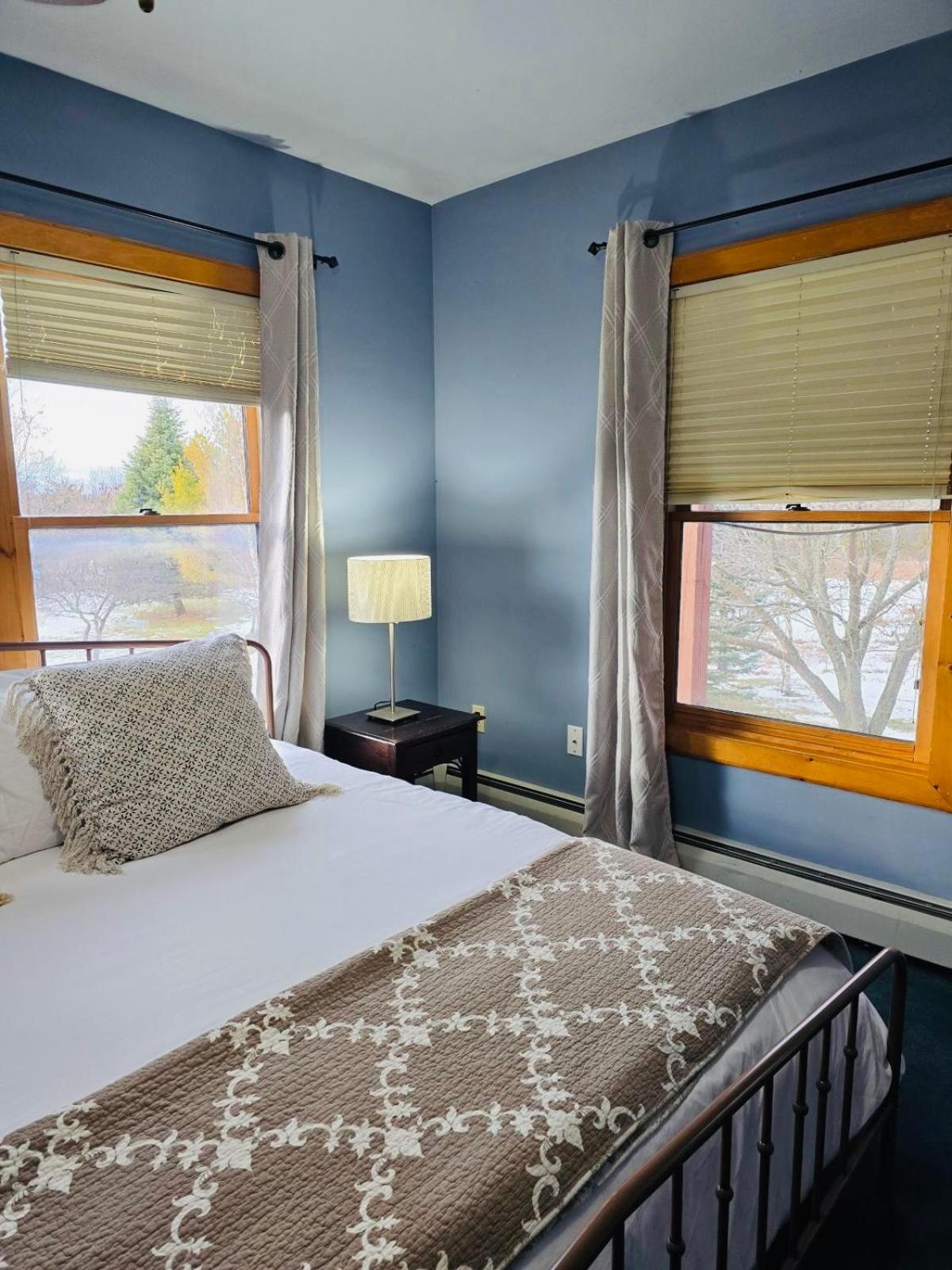 Deluxe King Room photo 3