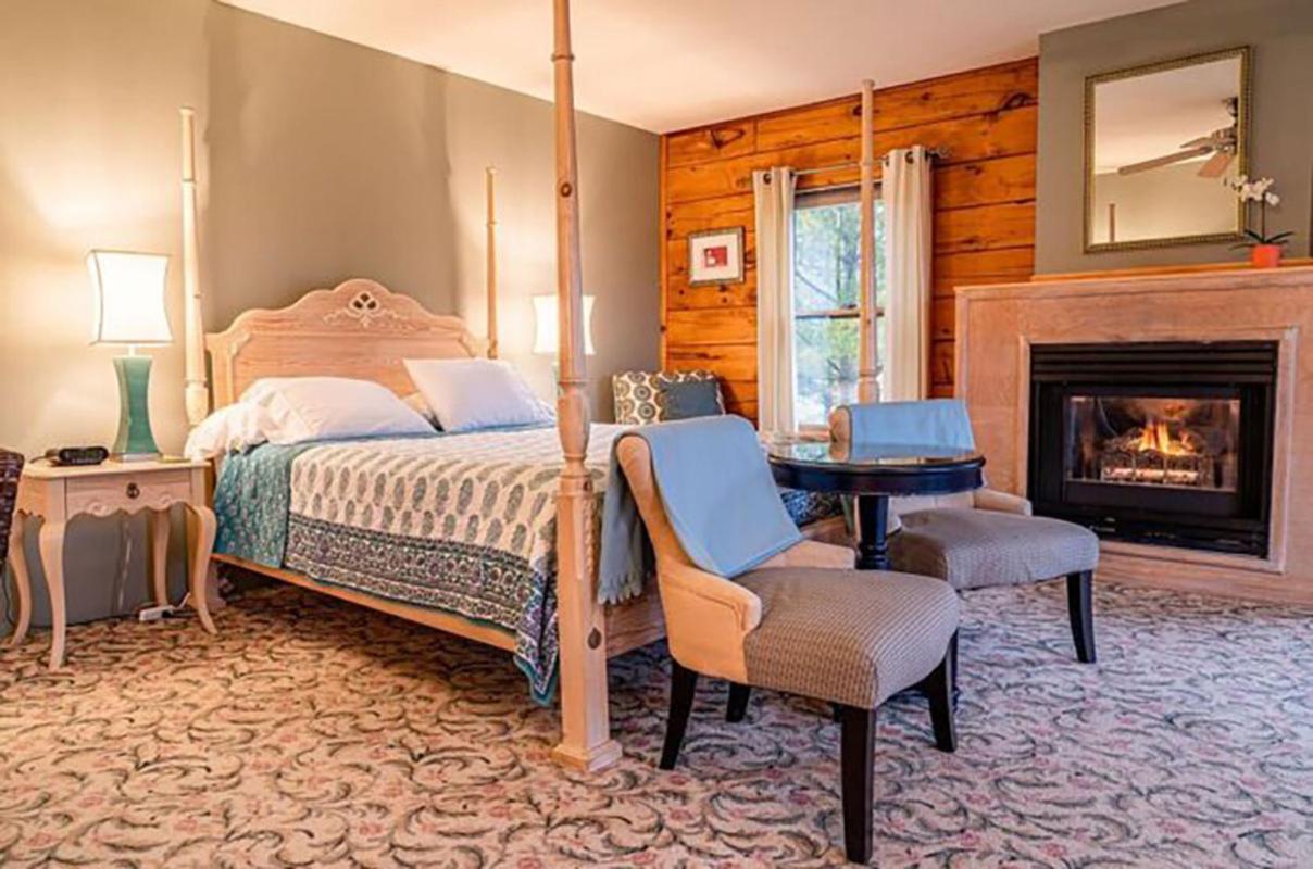 Queen Suite