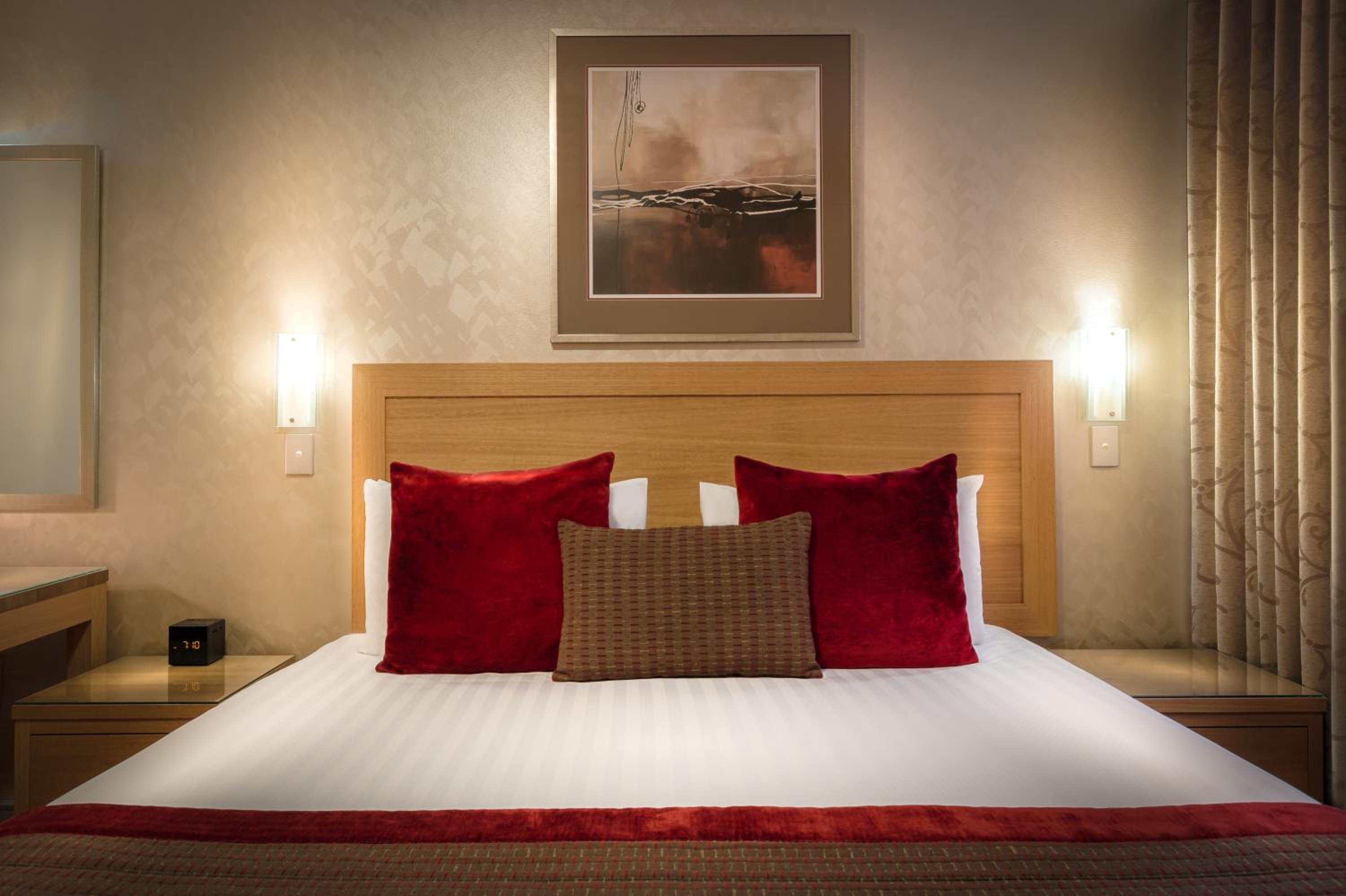 Suite with Spa Bath - Photo 1