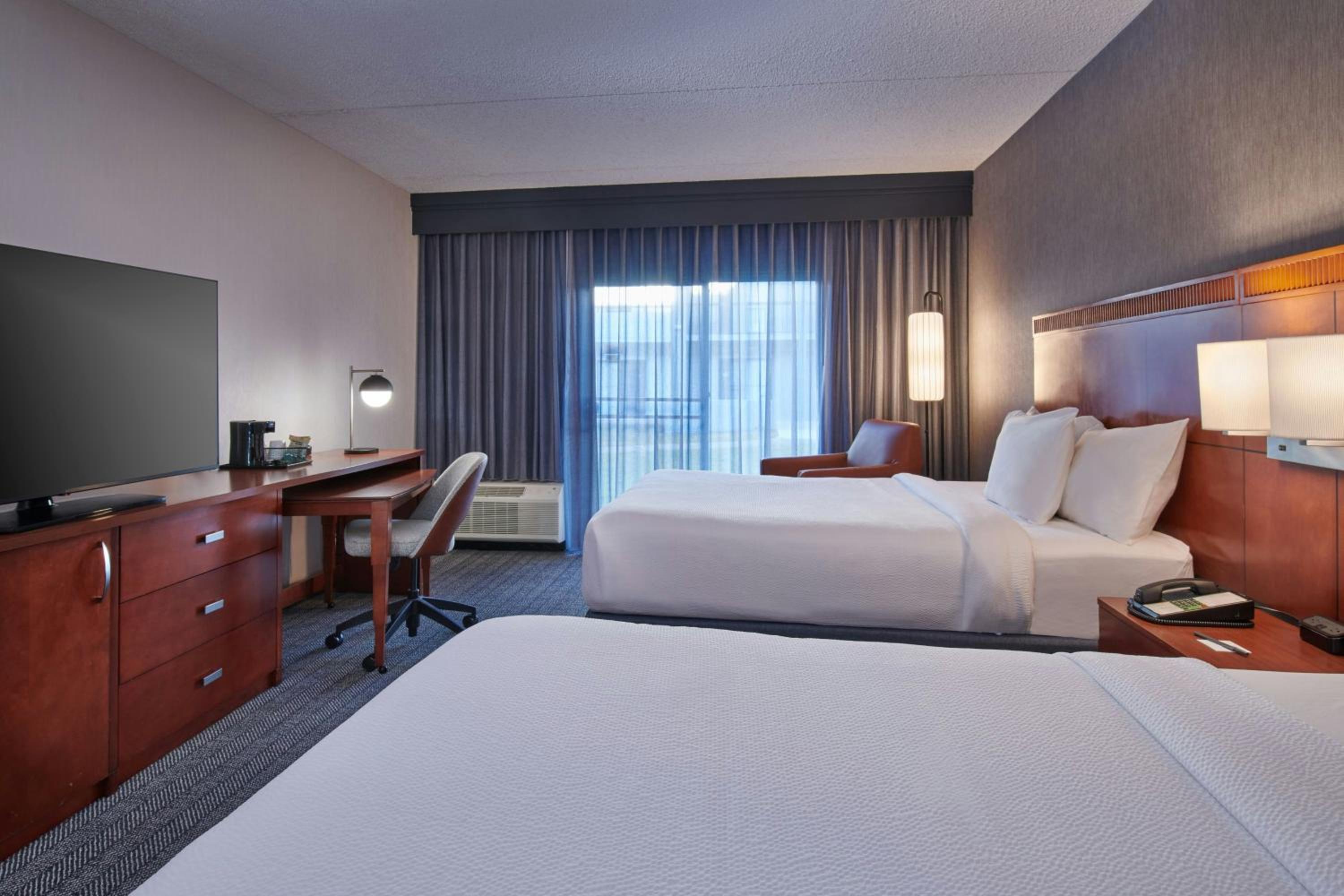 Queen Room with Two Queen Beds and Roll-in Shower - Mobility and Hearing Accessible photo 2