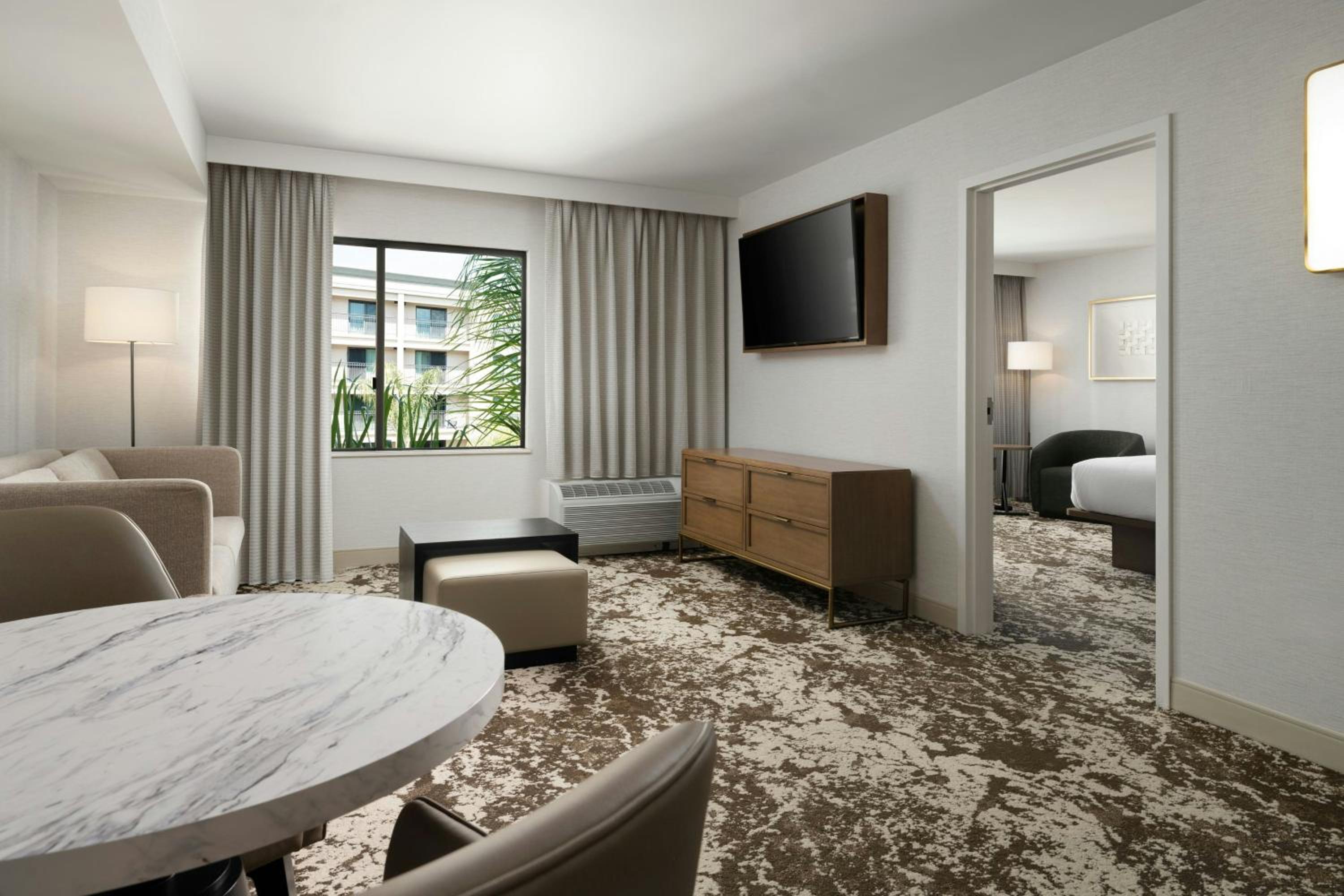 1 Bedroom Suite, 1 Bedroom 2 room Suite - Photo 2