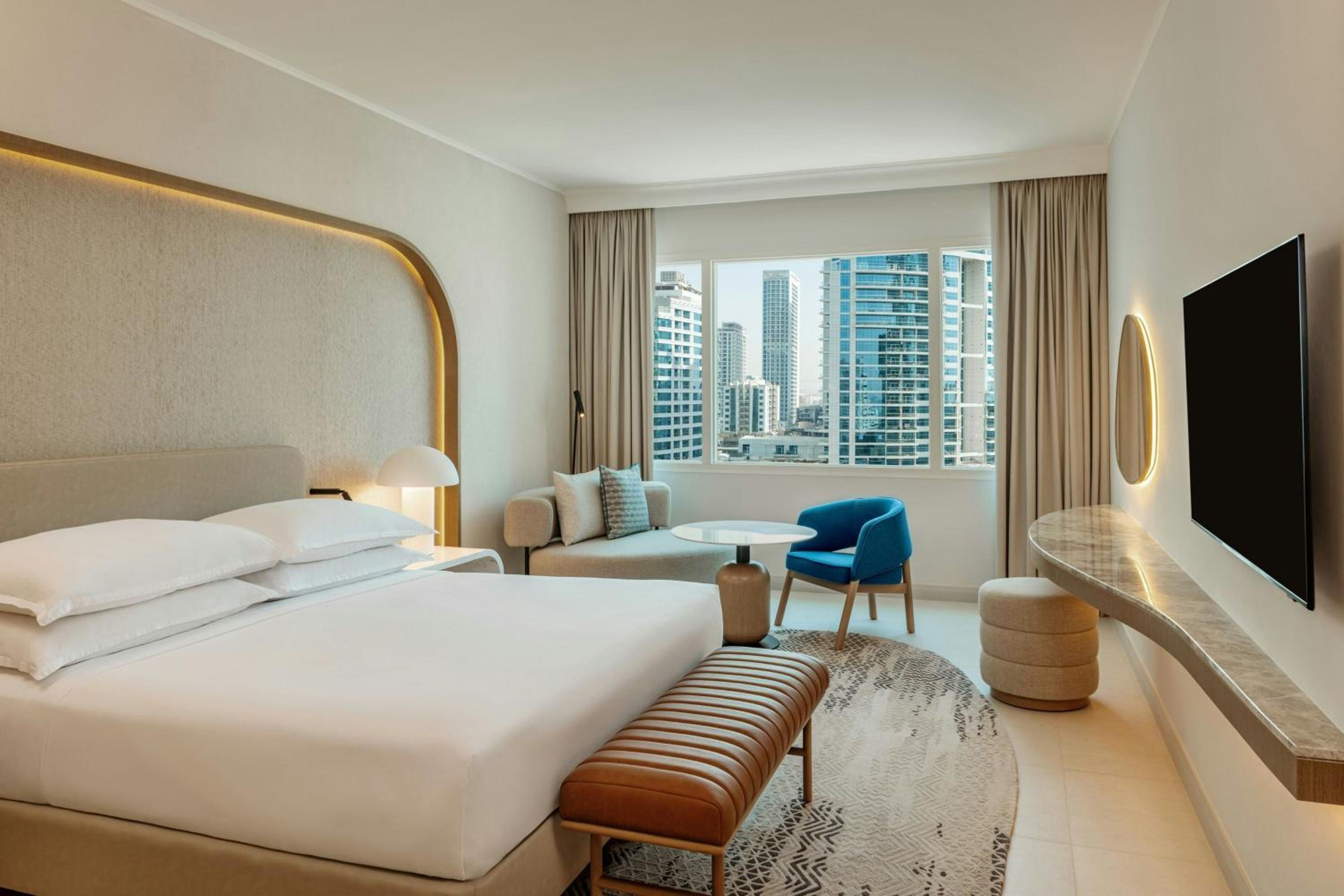 Premium King Suite JBR View with Club Lounge Access