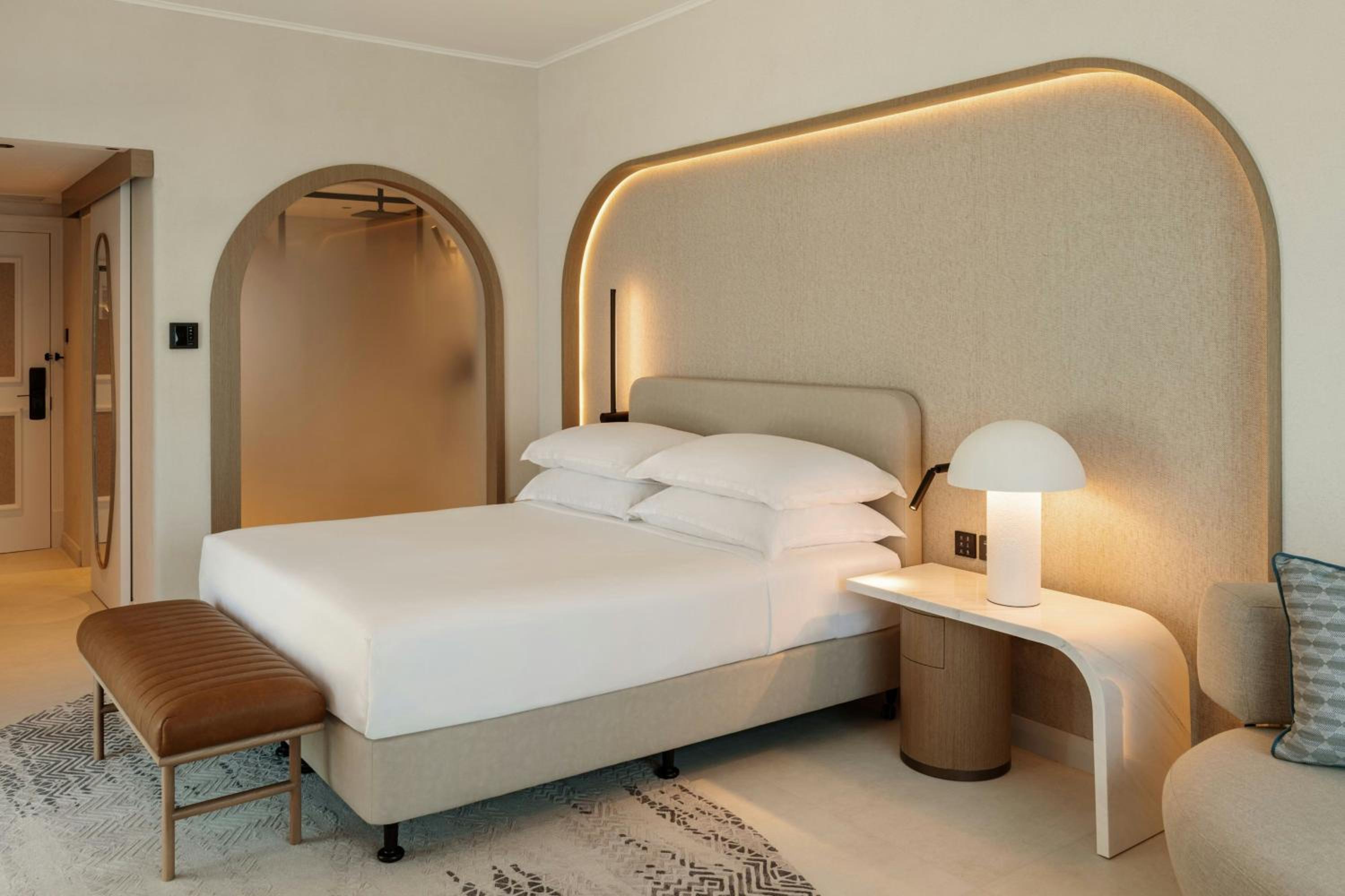 Club King Sea View Room - Including Lounge Access with Afternoon Tea, Evening Cocktail Hours, Soft Refreshments & Canapes, Private beach Access