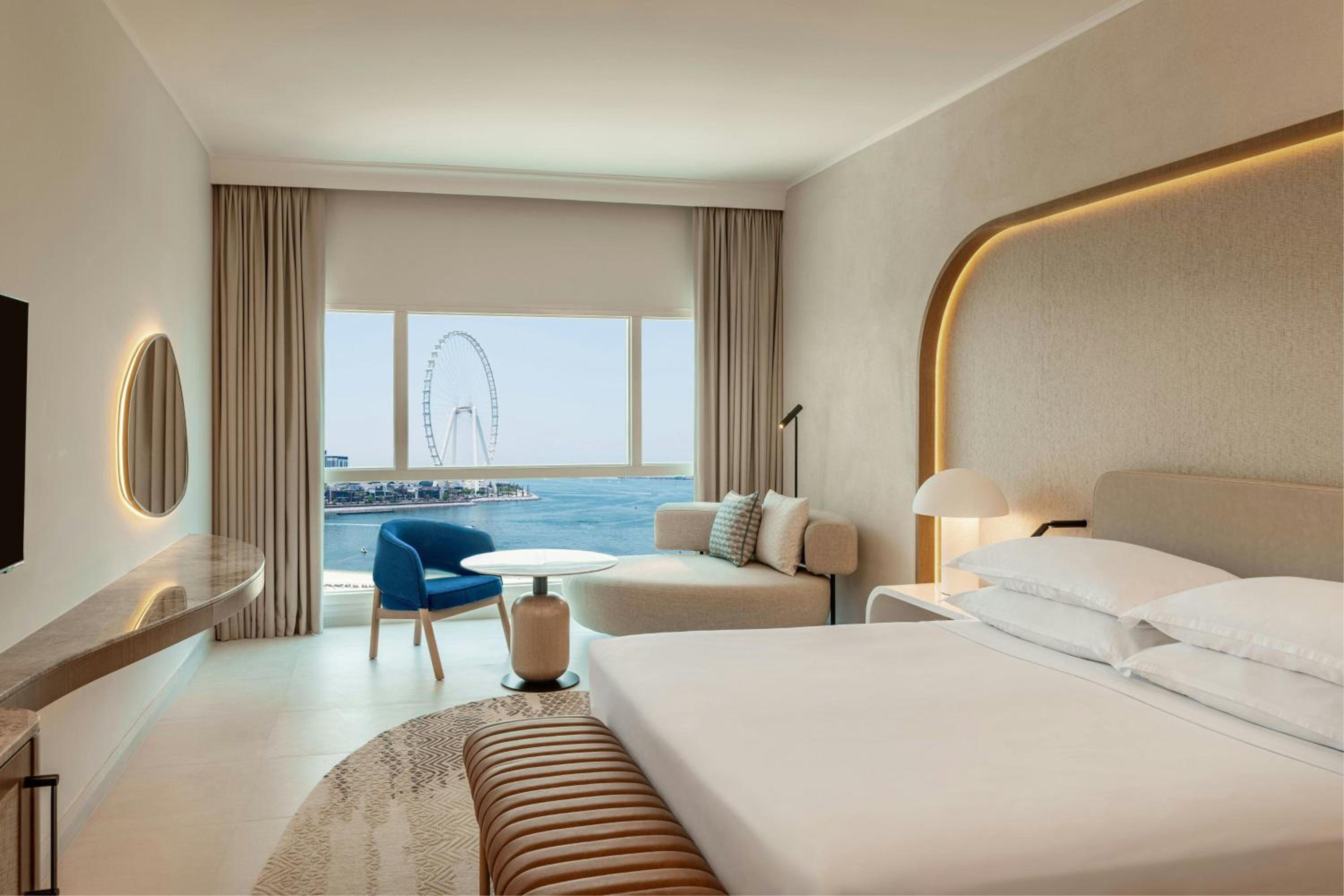 Deluxe King Room - Sea View, Private beach Access thumbnail 6