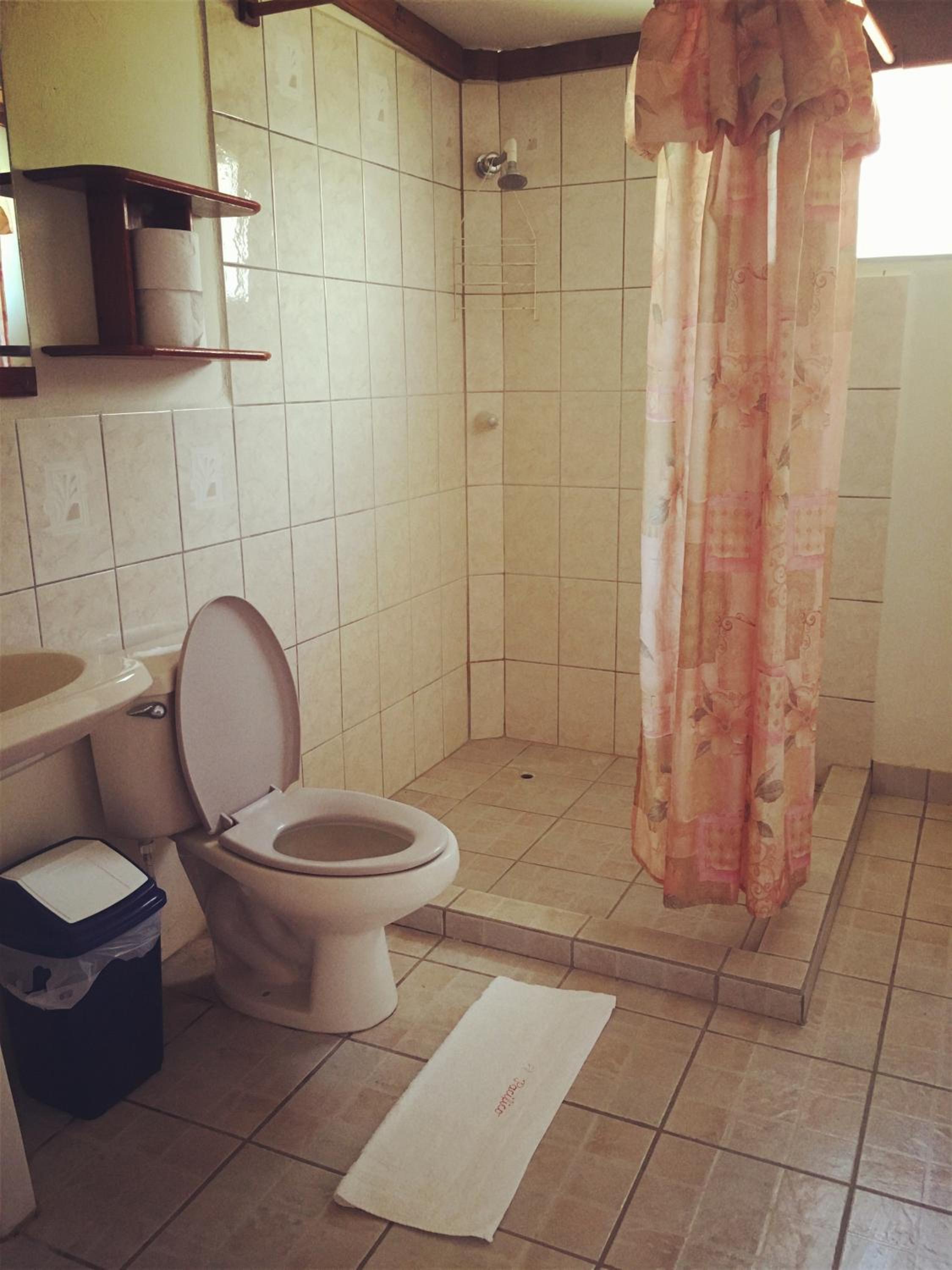 Basic Triple Room photo 2