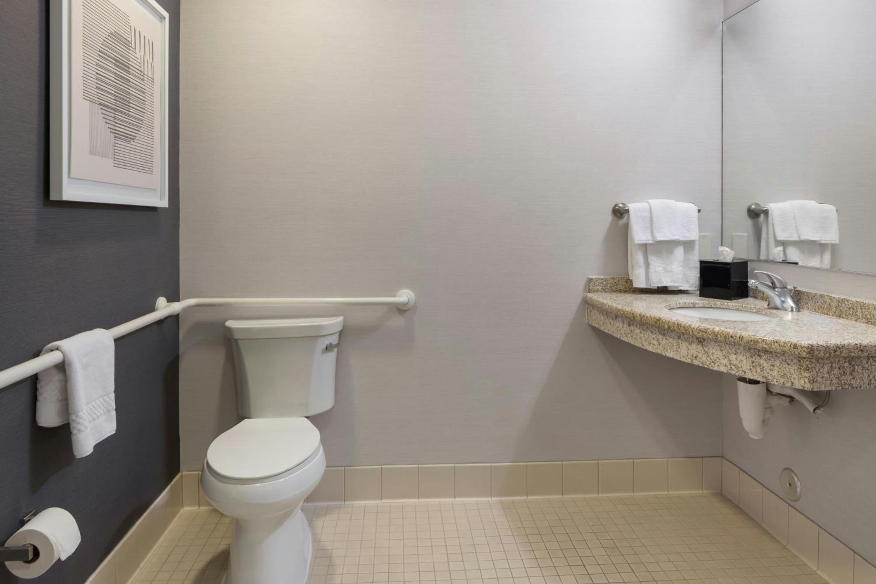 King Room with Roll-in Shower - Mobility and Hearing Accessible