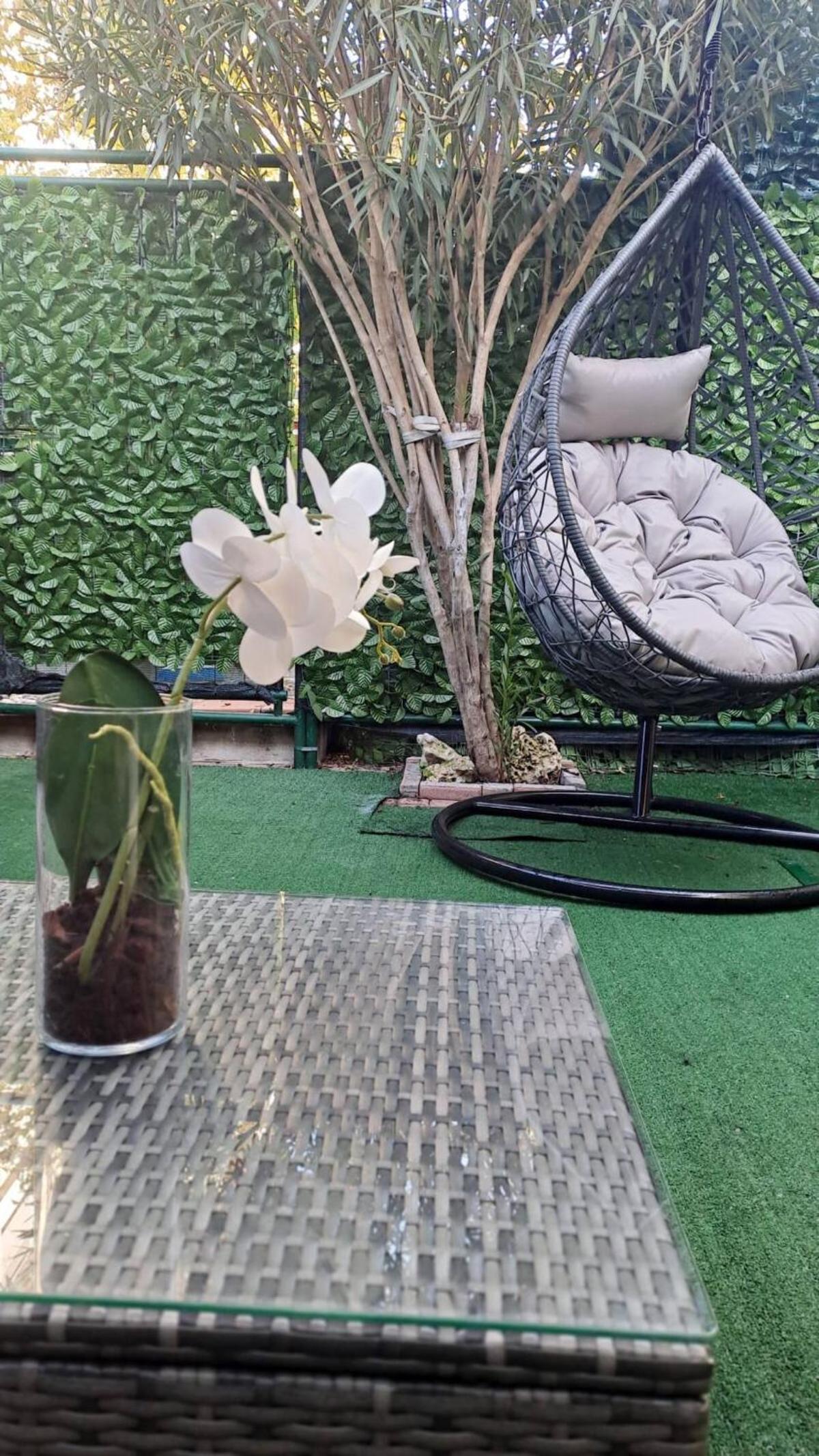 Deluxe One-Bedroom Apartment with Garden View