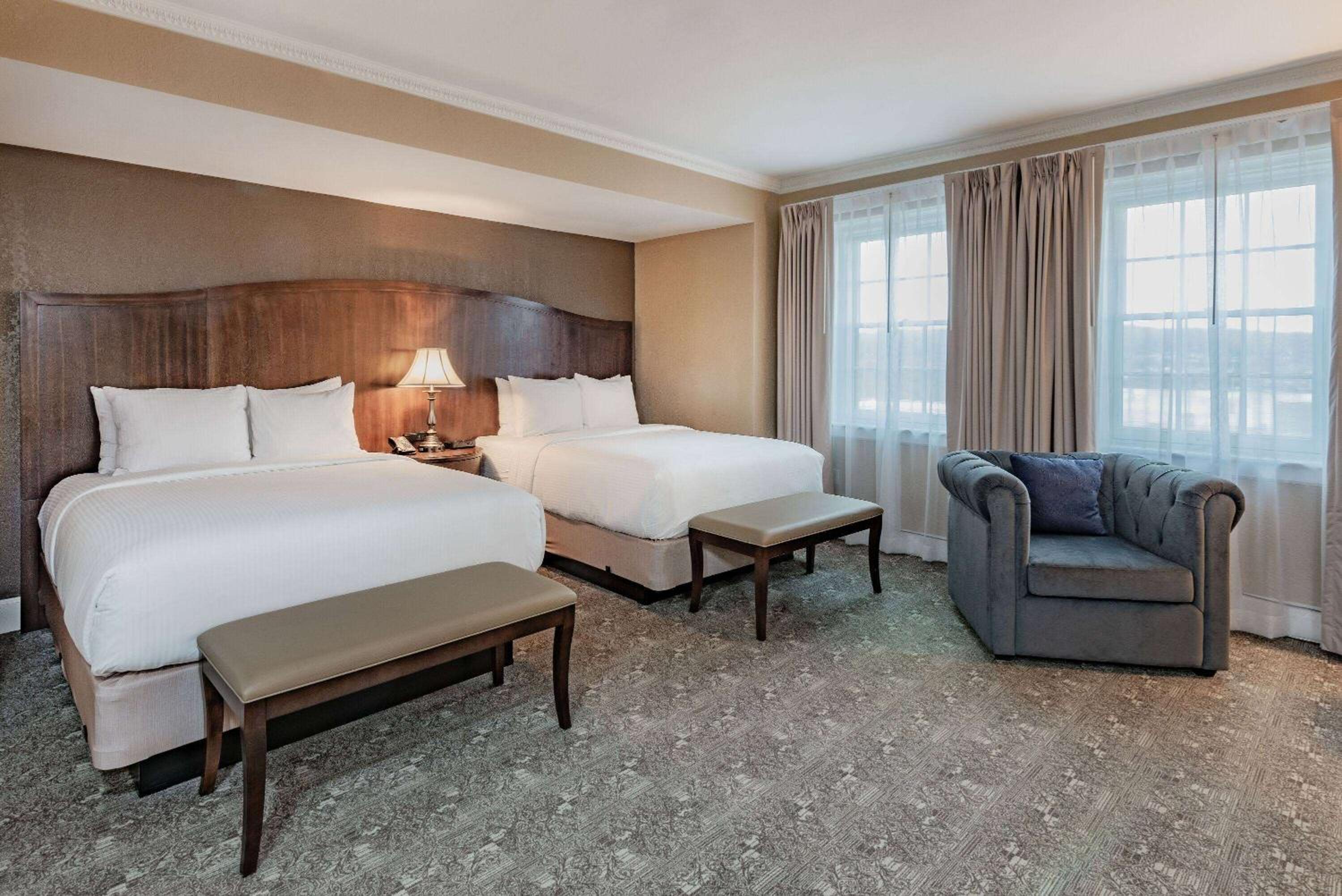 Deluxe Queen Room with Two Queen Beds - Non-Smoking
