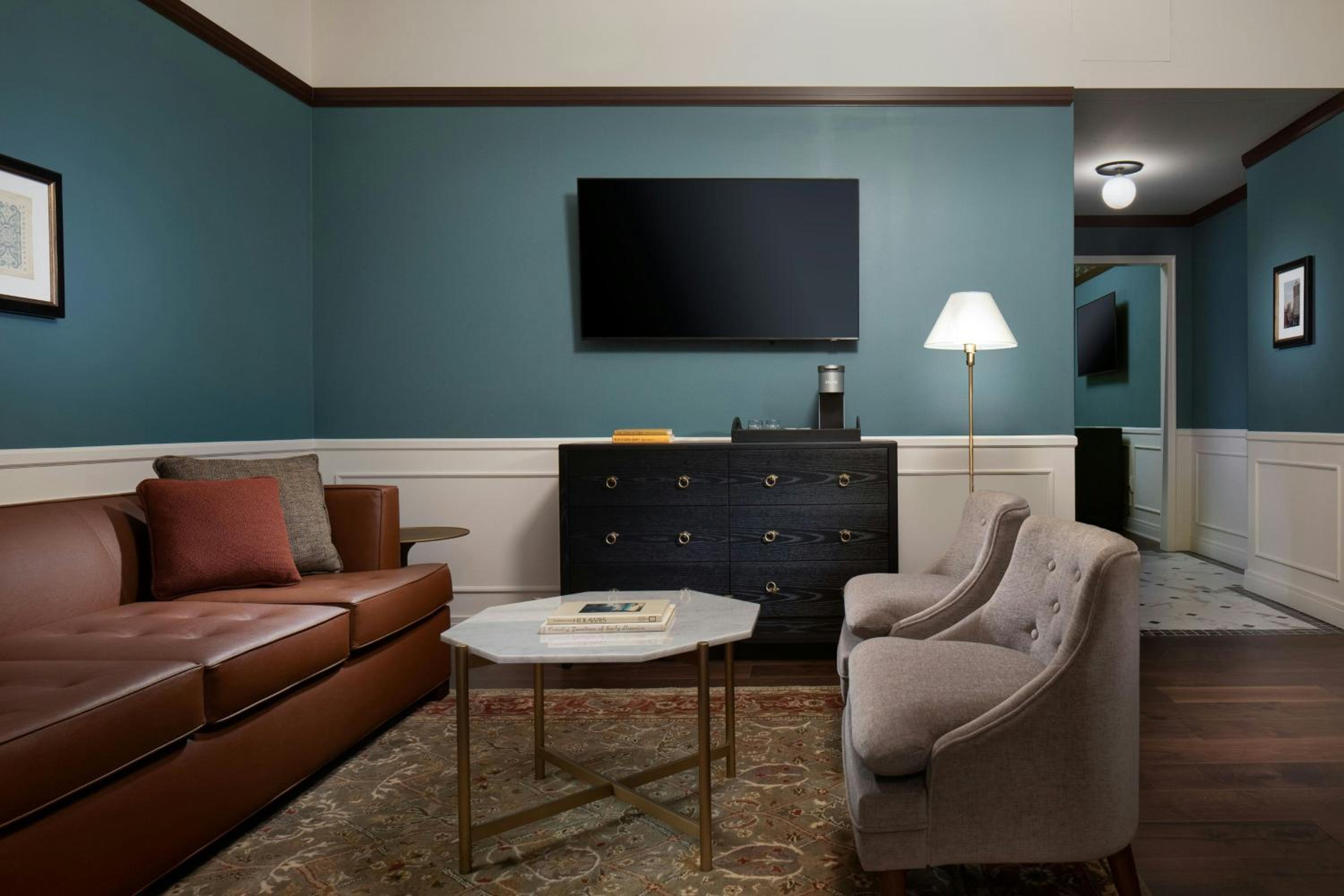 Junior King Suite with Sofa Bed - Mobility and Hearing Accessible with Roll-in Shower photo 2