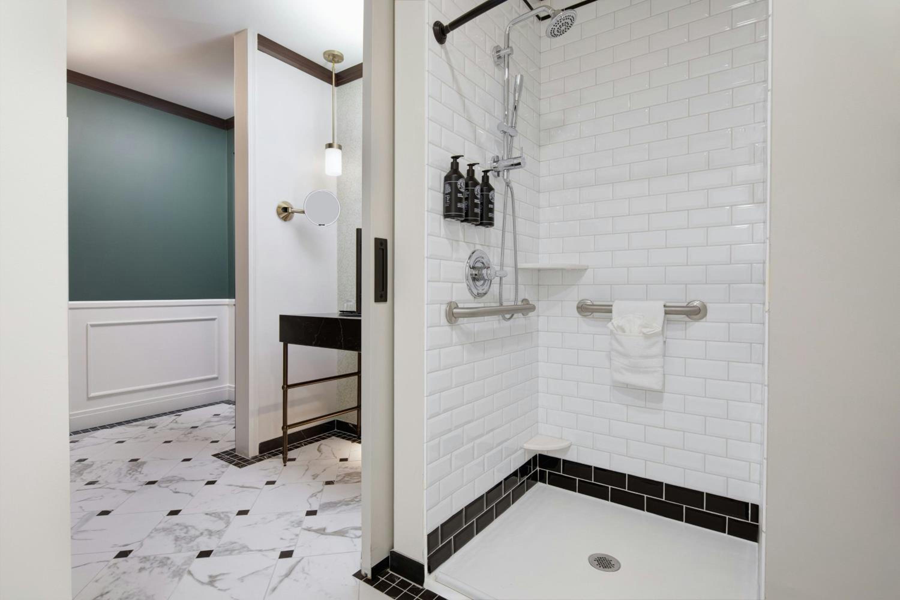 Queen Room with Two Queen Beds - Mobility and Hearing Accessible with Roll-in Shower photo 3