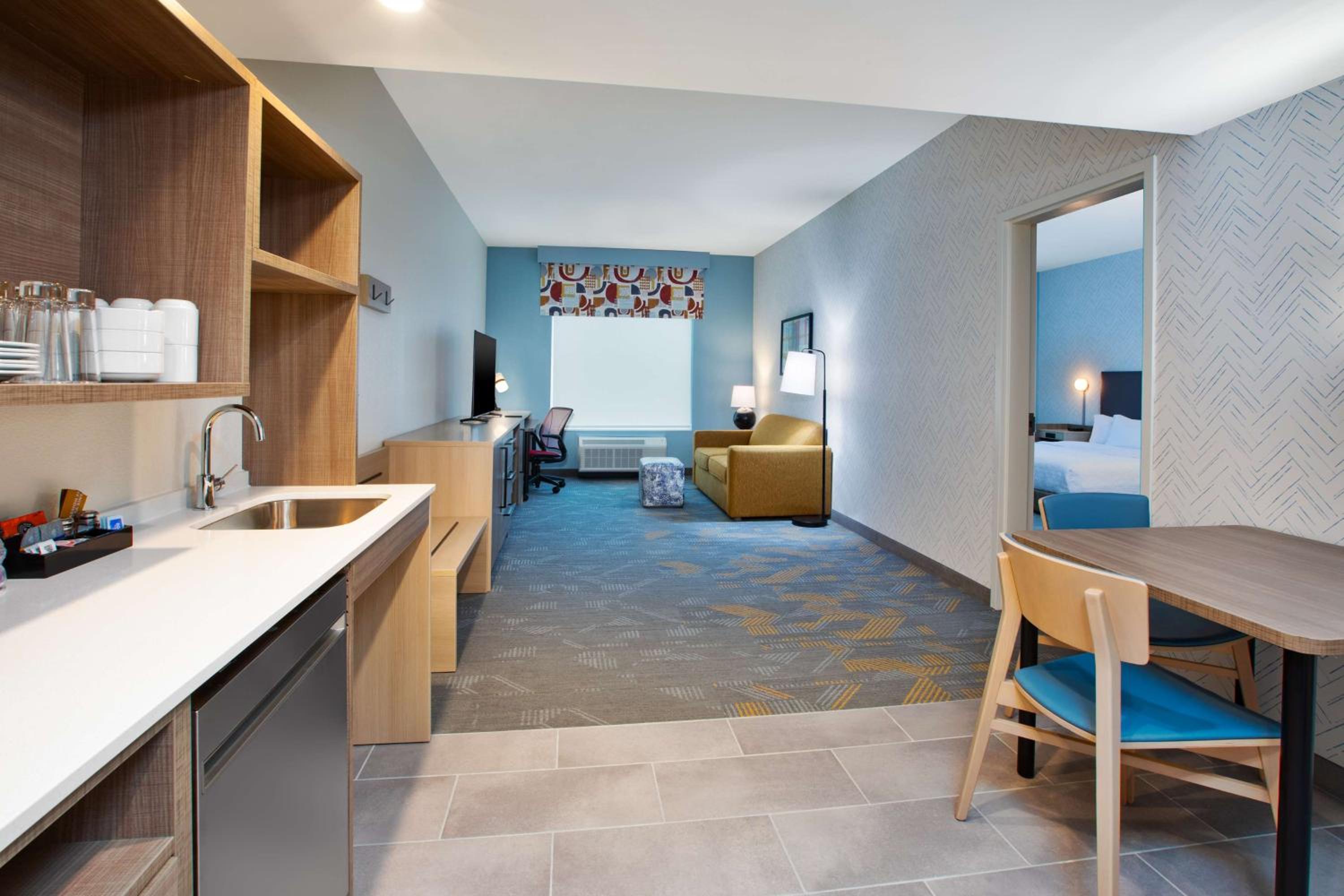 One-Bedroom King Suite with Bath Tub - Mobility Accessible photo 3