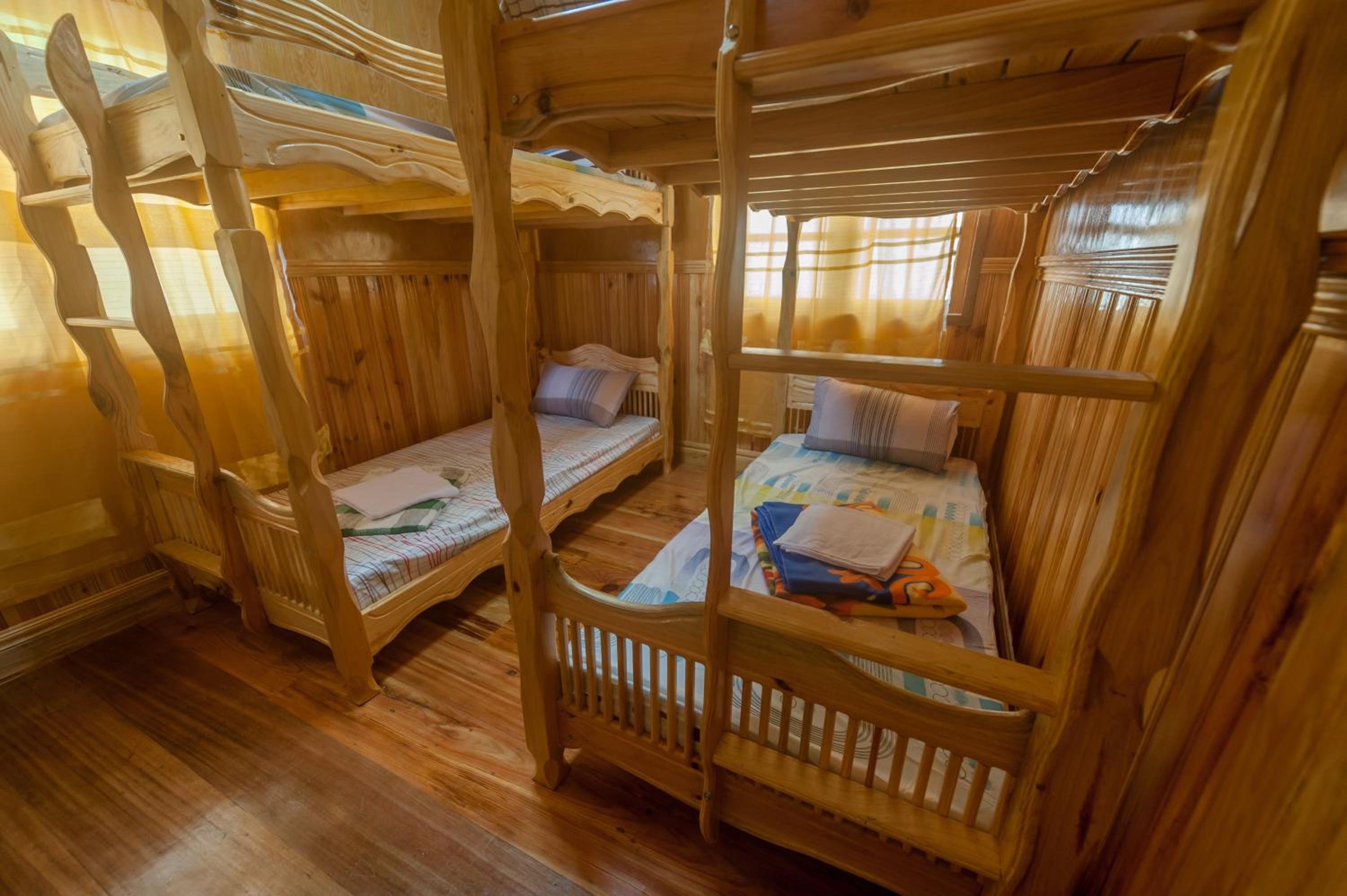 Economy Quadruple Room with Shared Bathroom photo 1