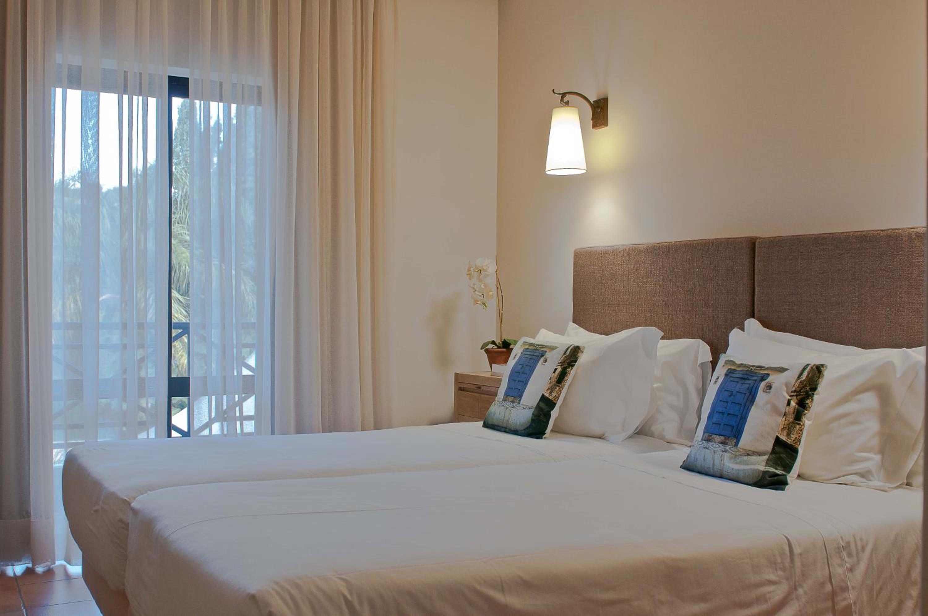 Twin Room - Photo 19