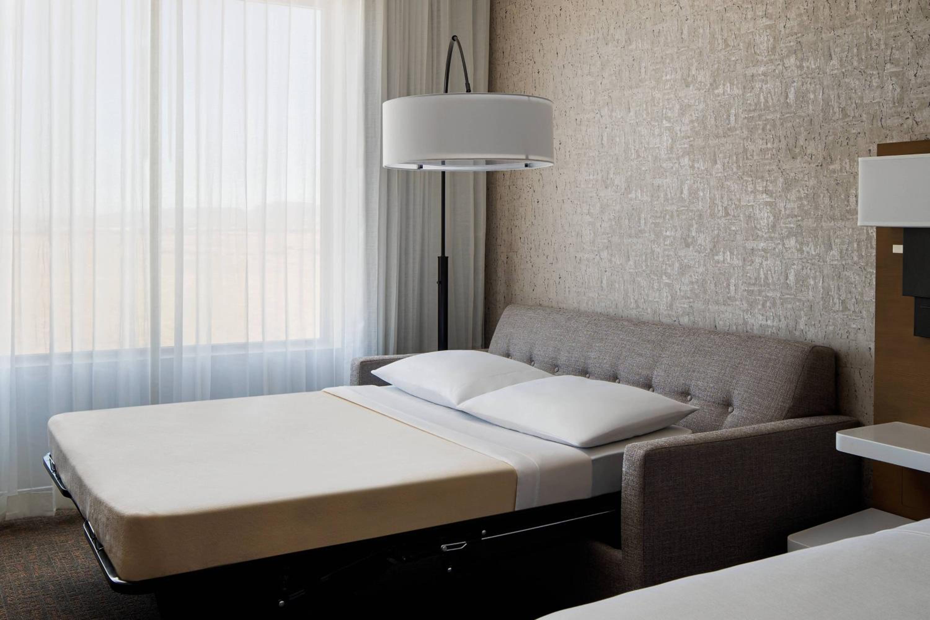 Guest room, 1 King, Alternate: sofa bed (Hearing Accessible) - Photo 4