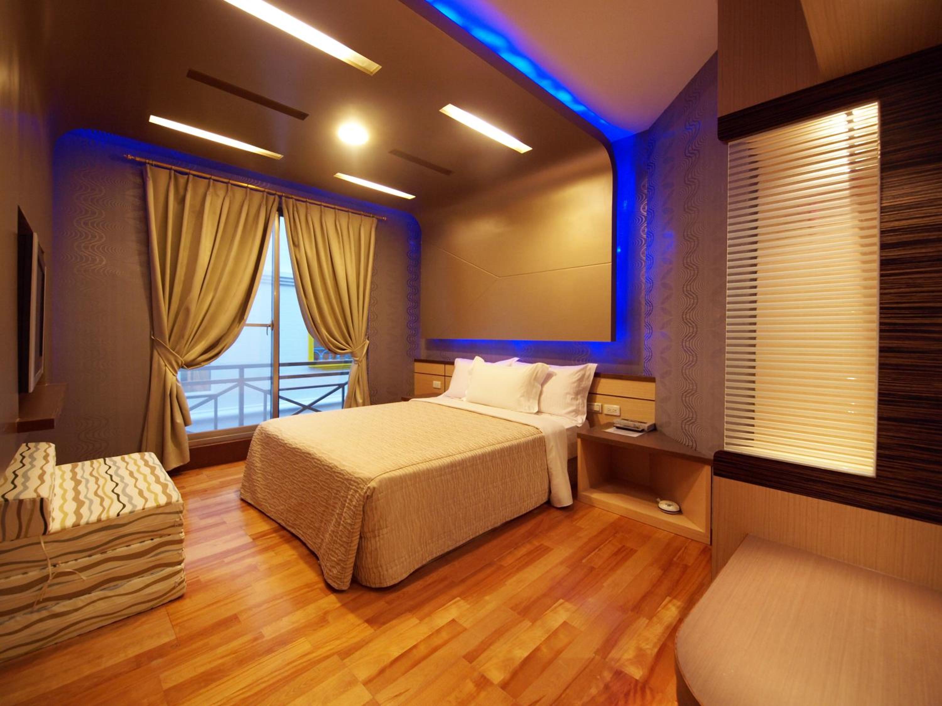 Economy Double Room photo 2