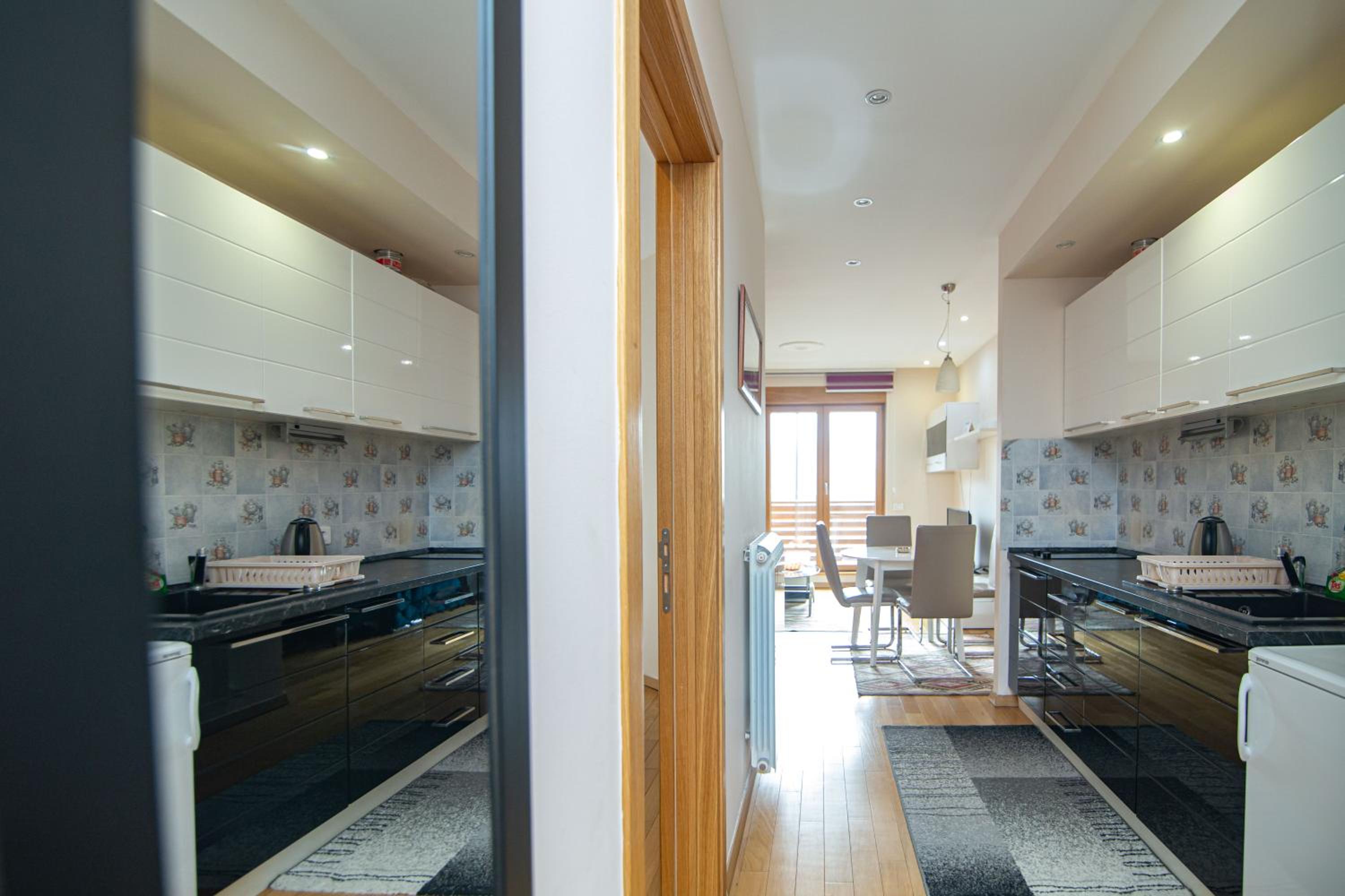 One-Bedroom Apartment with Balcony photo 1