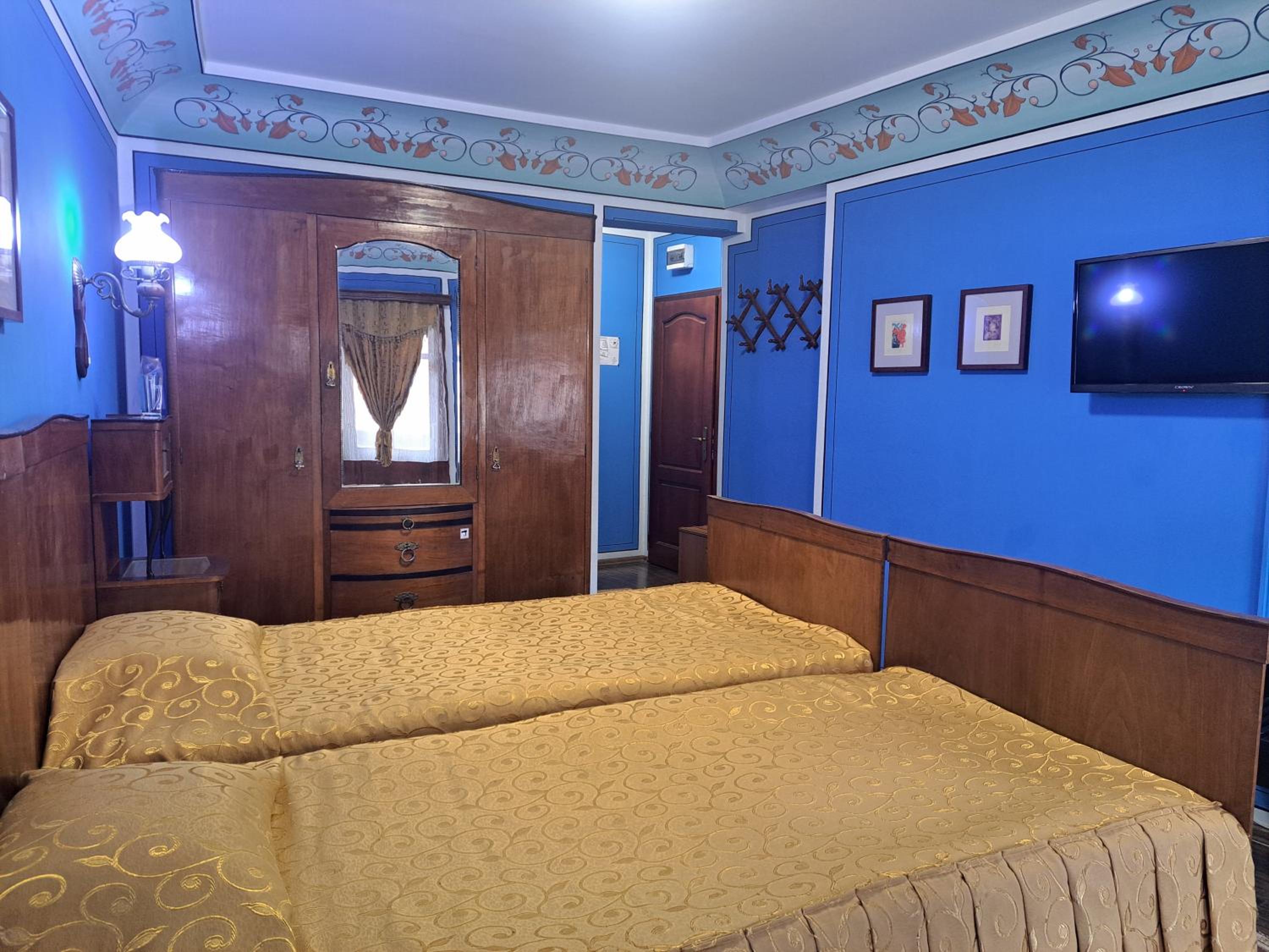 Deluxe Double or Twin Room with Balcony - Photo 1
