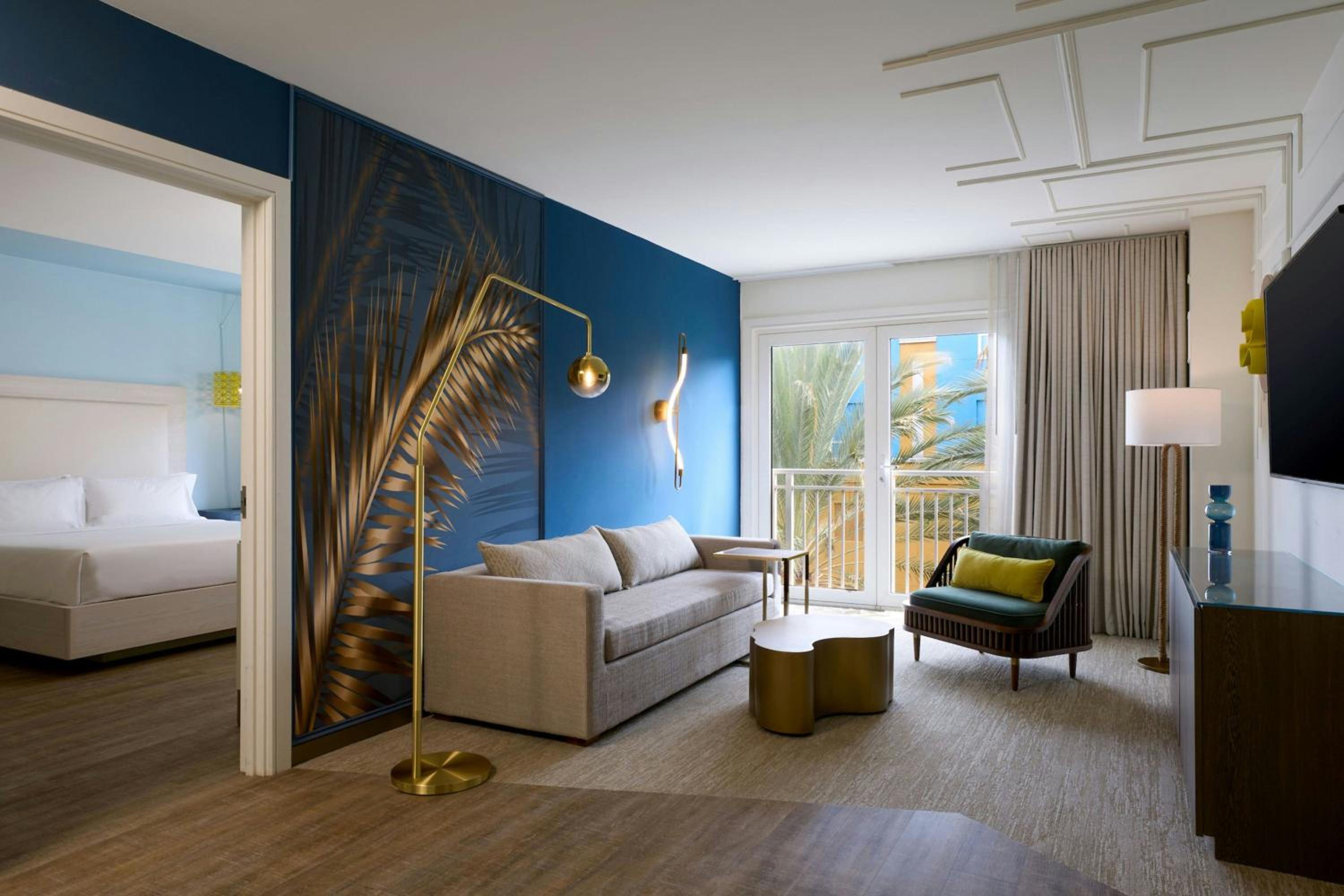 Executive One-Bedroom King Suite with Resort View - Photo 3