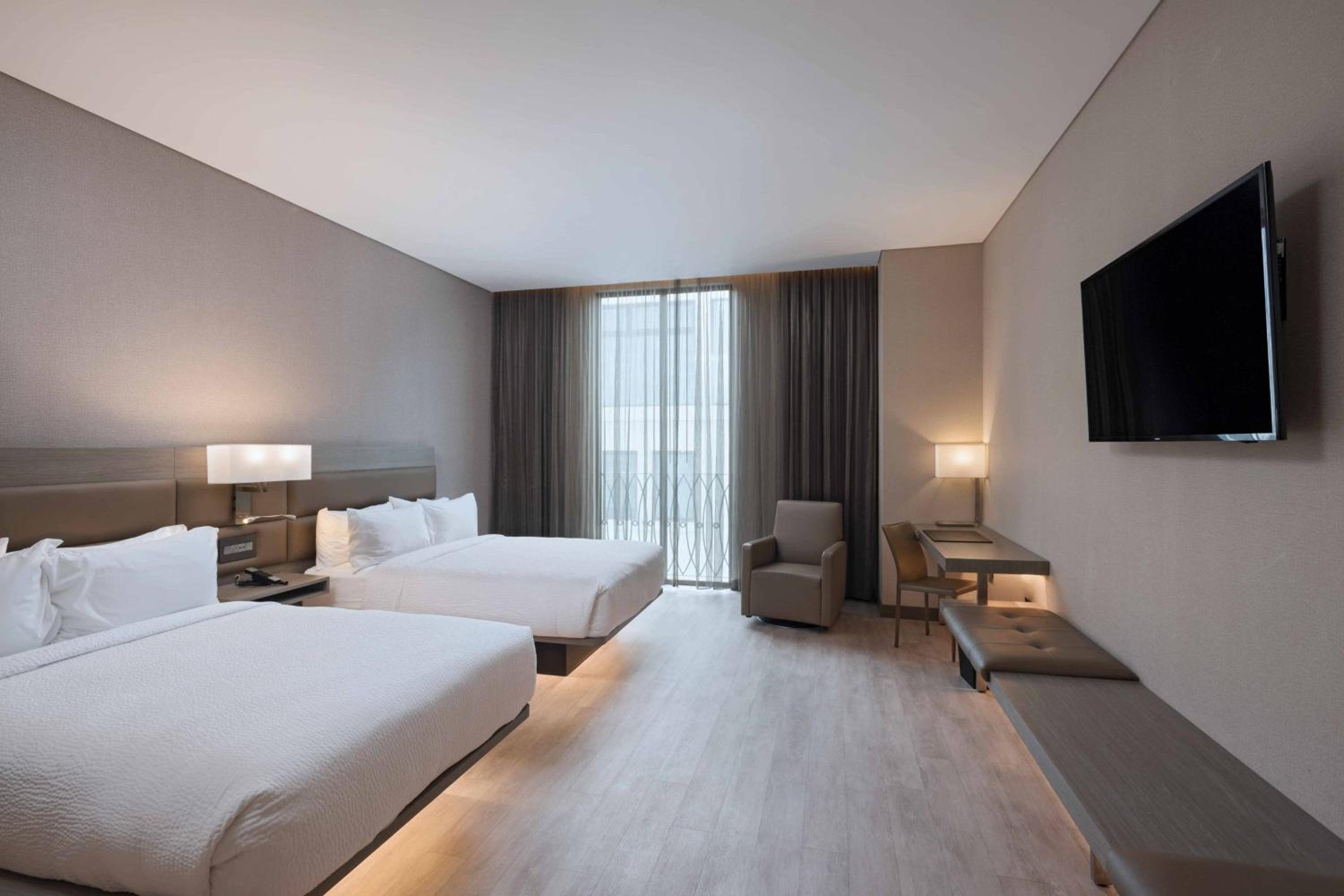 Double Room with Balcony - Photo 1