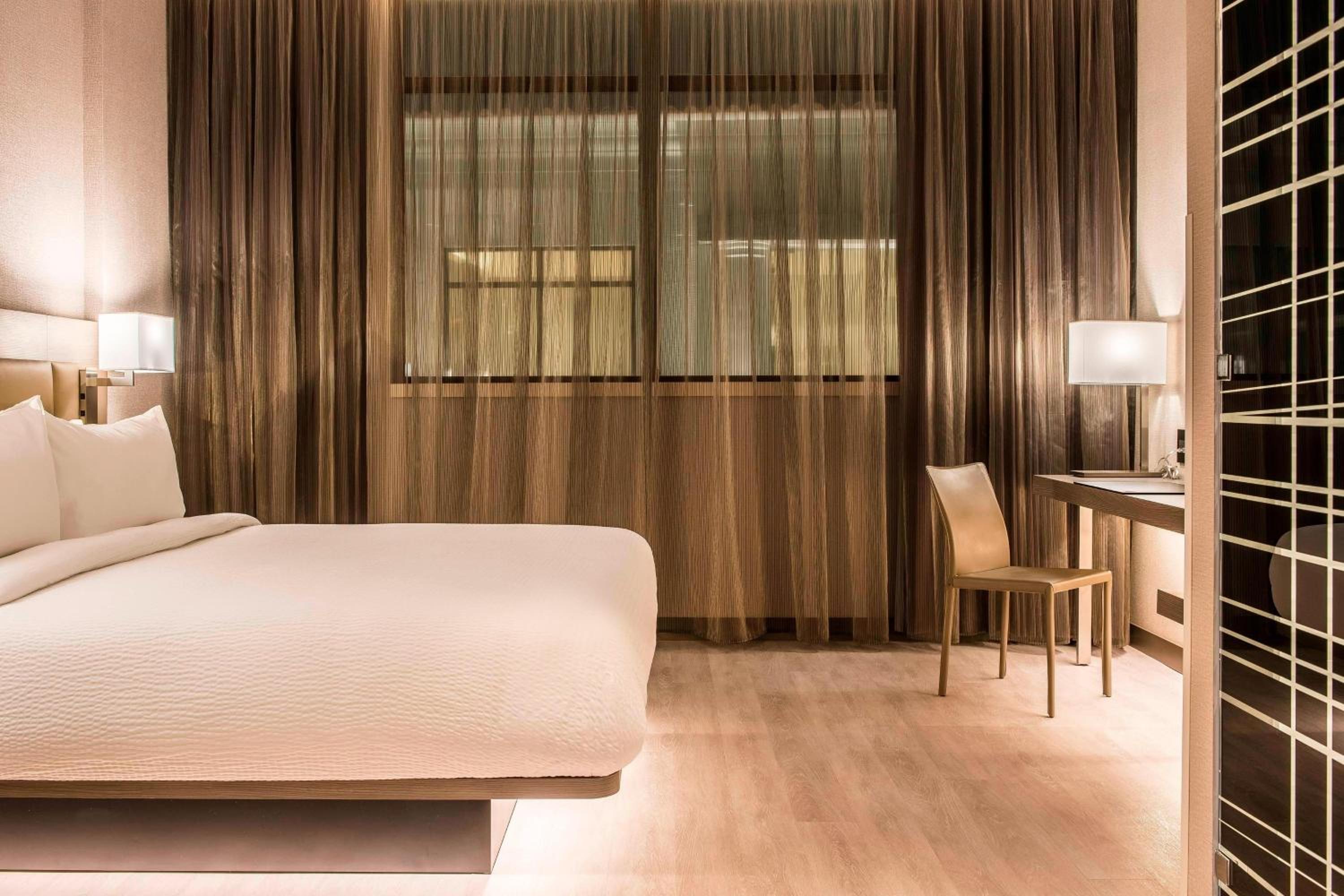 King Room with Balcony and City View