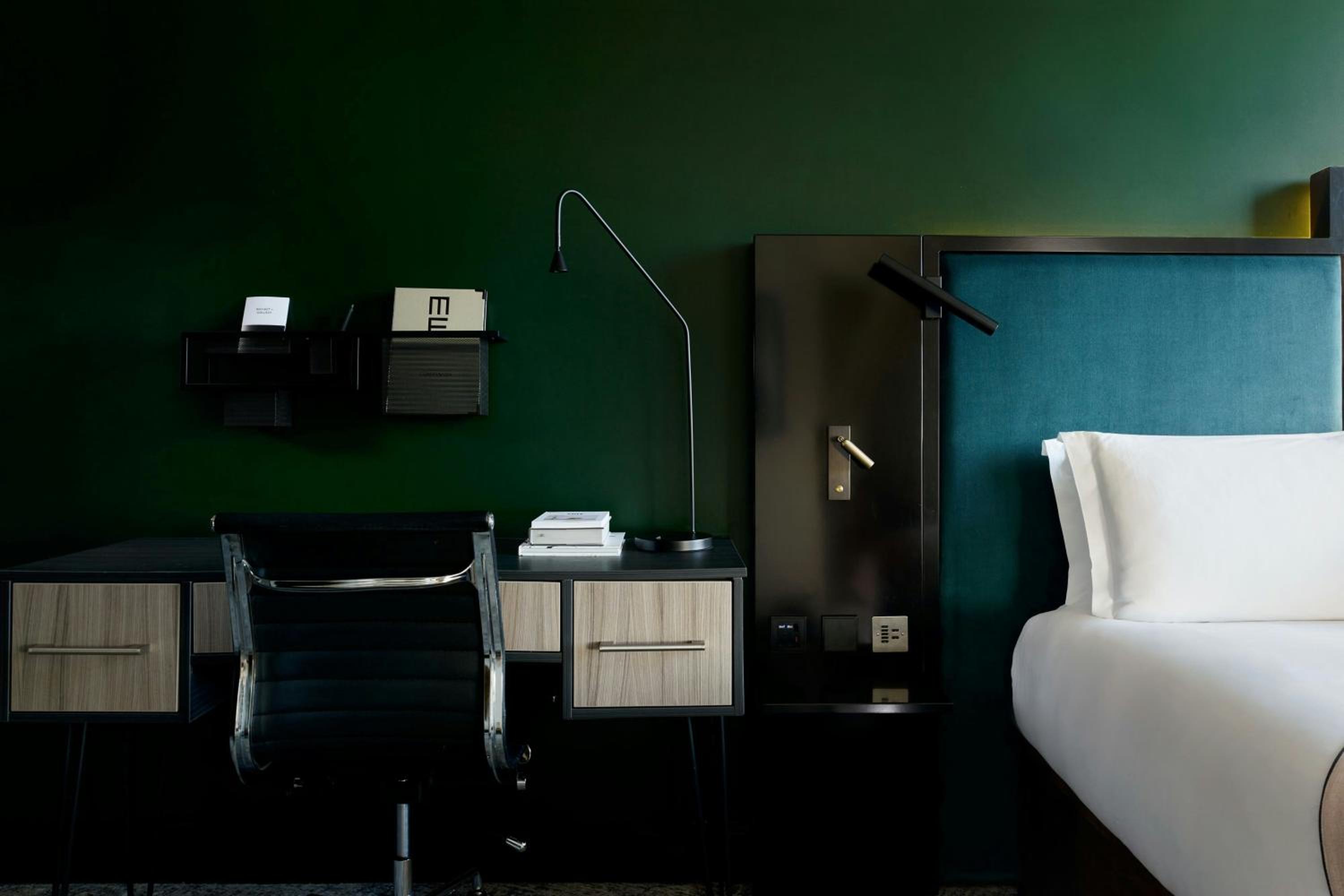 Sky High Junior Suite with Skyline View