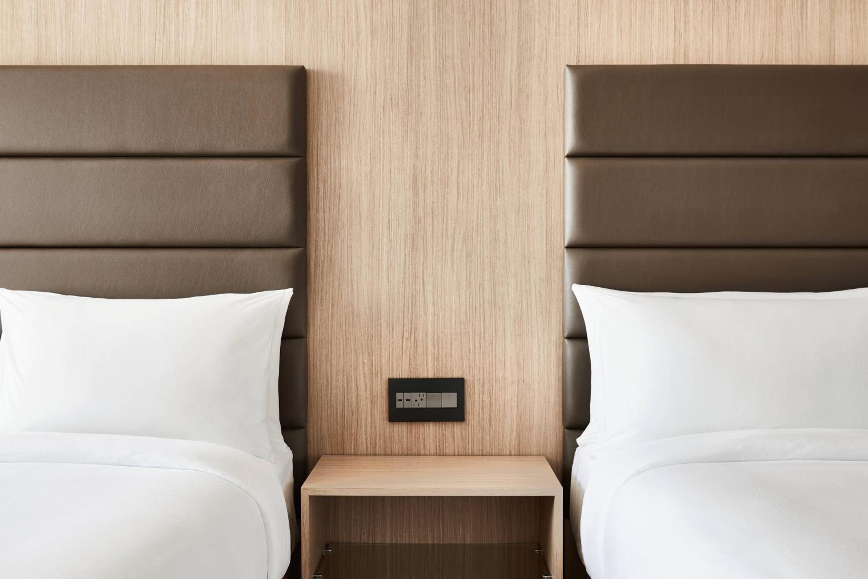 Double Room with Two Double Beds - Hearing Accessible photo 2