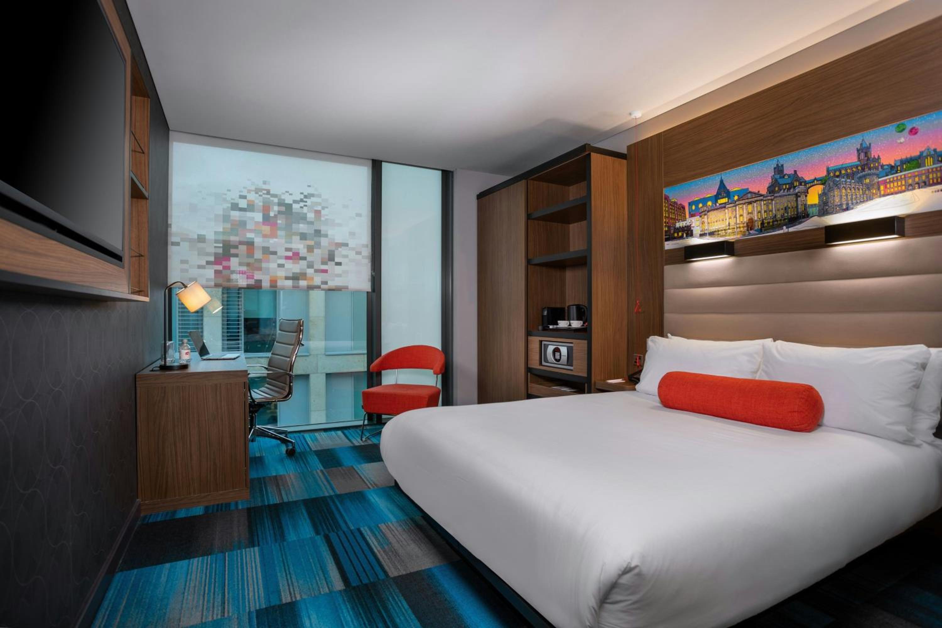 Aloft Queen Room - Accessible