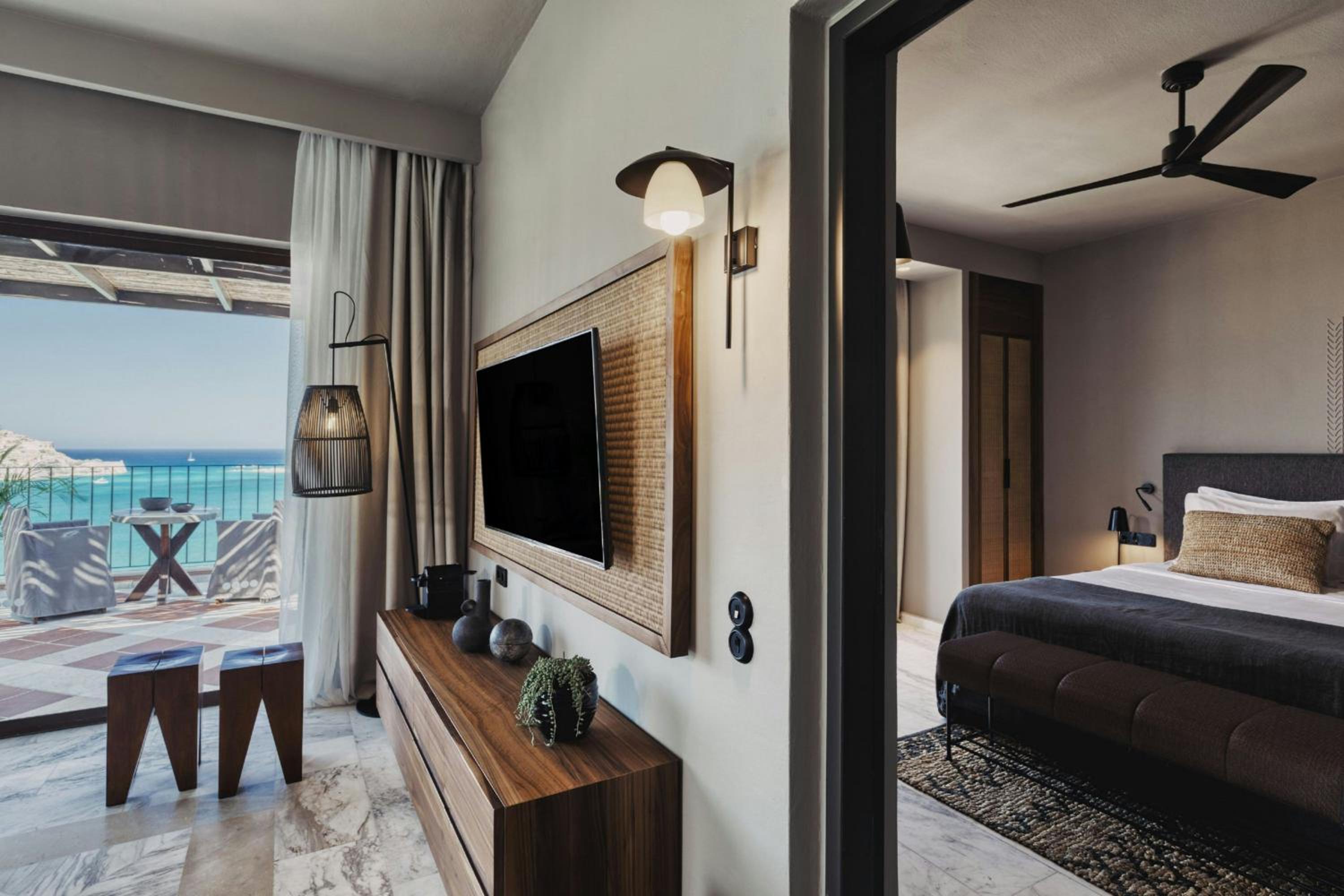 Premium One Bedroom Suite with Sea View with Private Pool