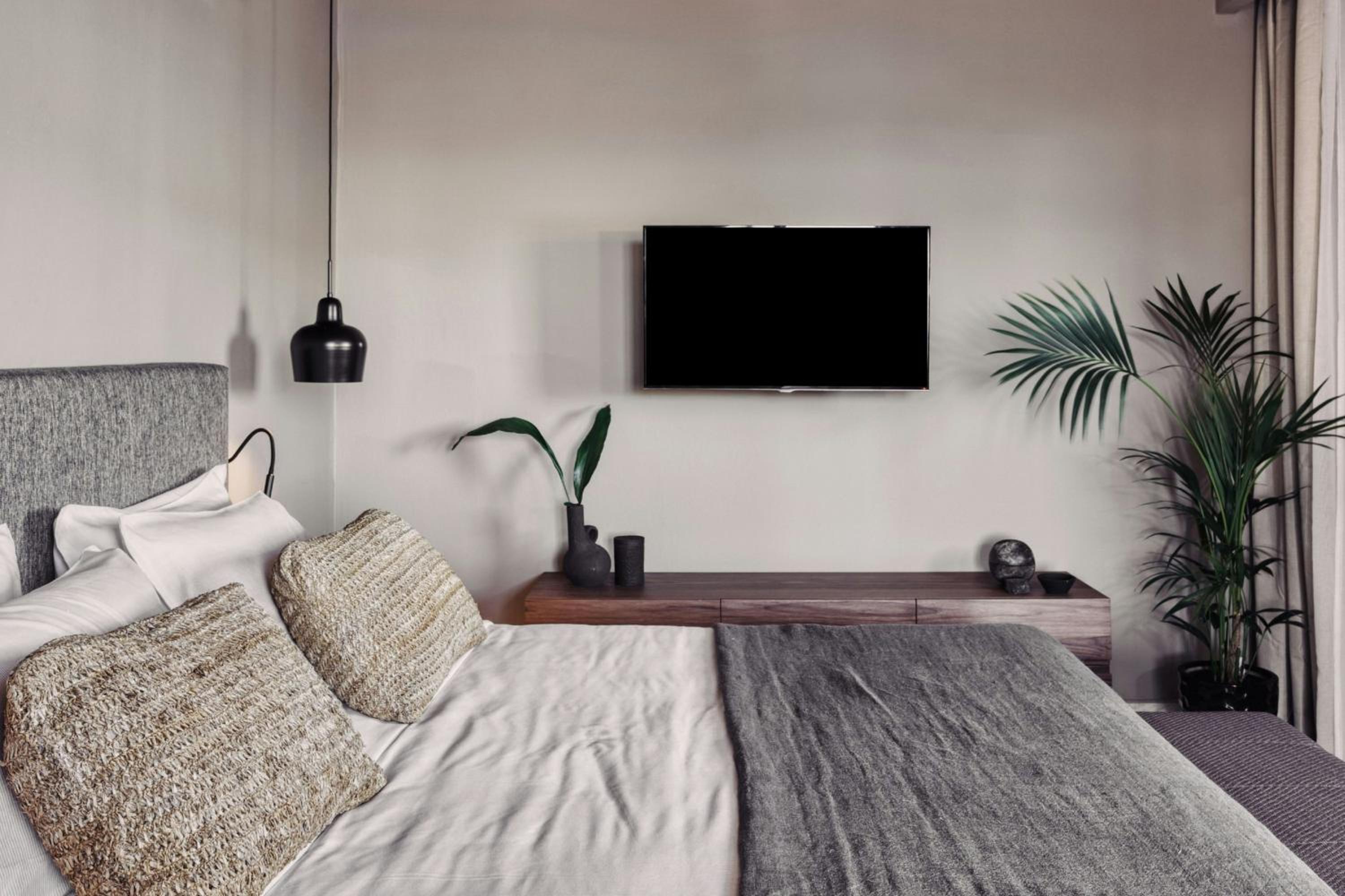 Premium One-Bedroom Suite with Sea View