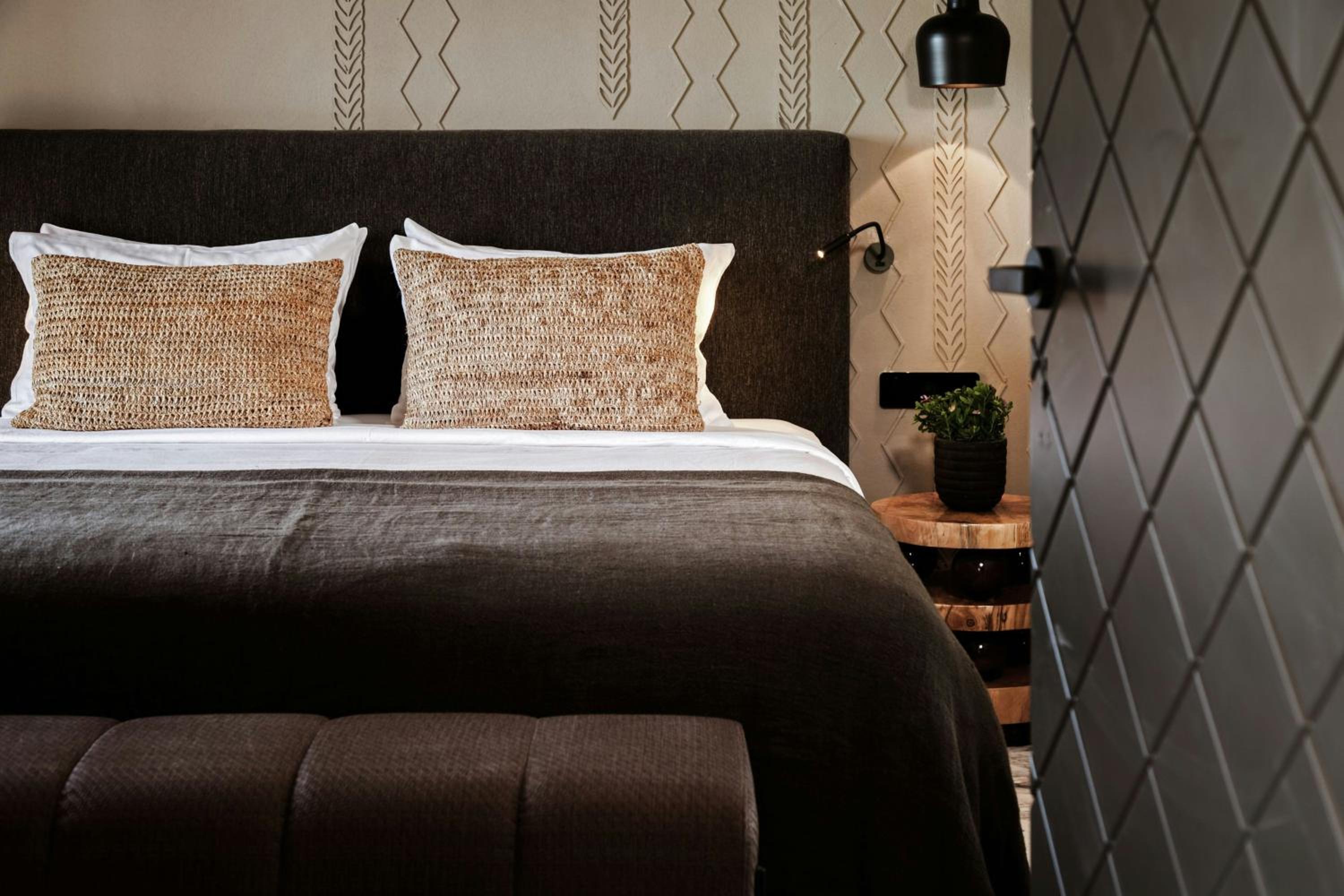 Premium One-Bedroom Suite with Sea View