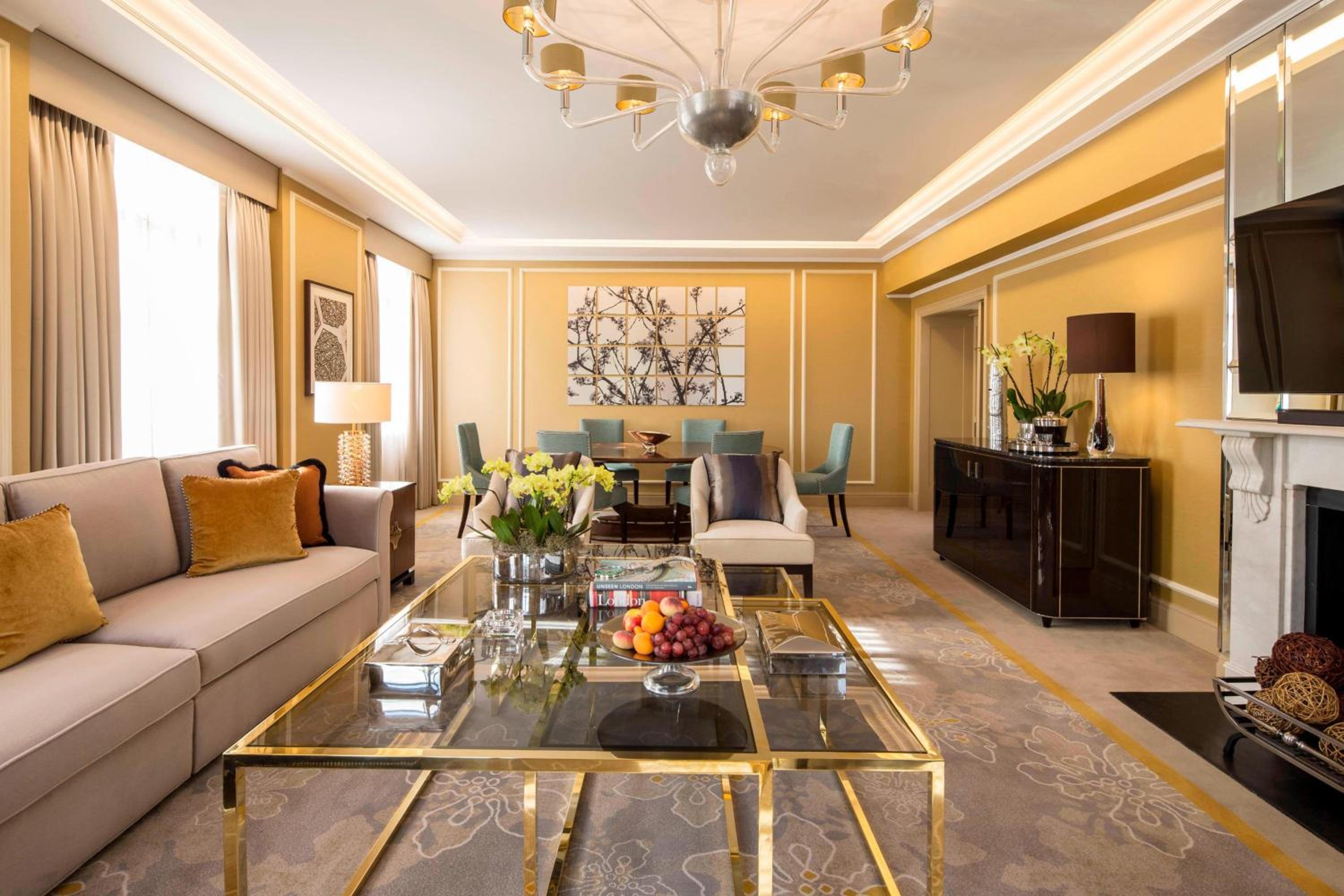 Superior One-Bedroom Executive Royal Suite with Lounge Access