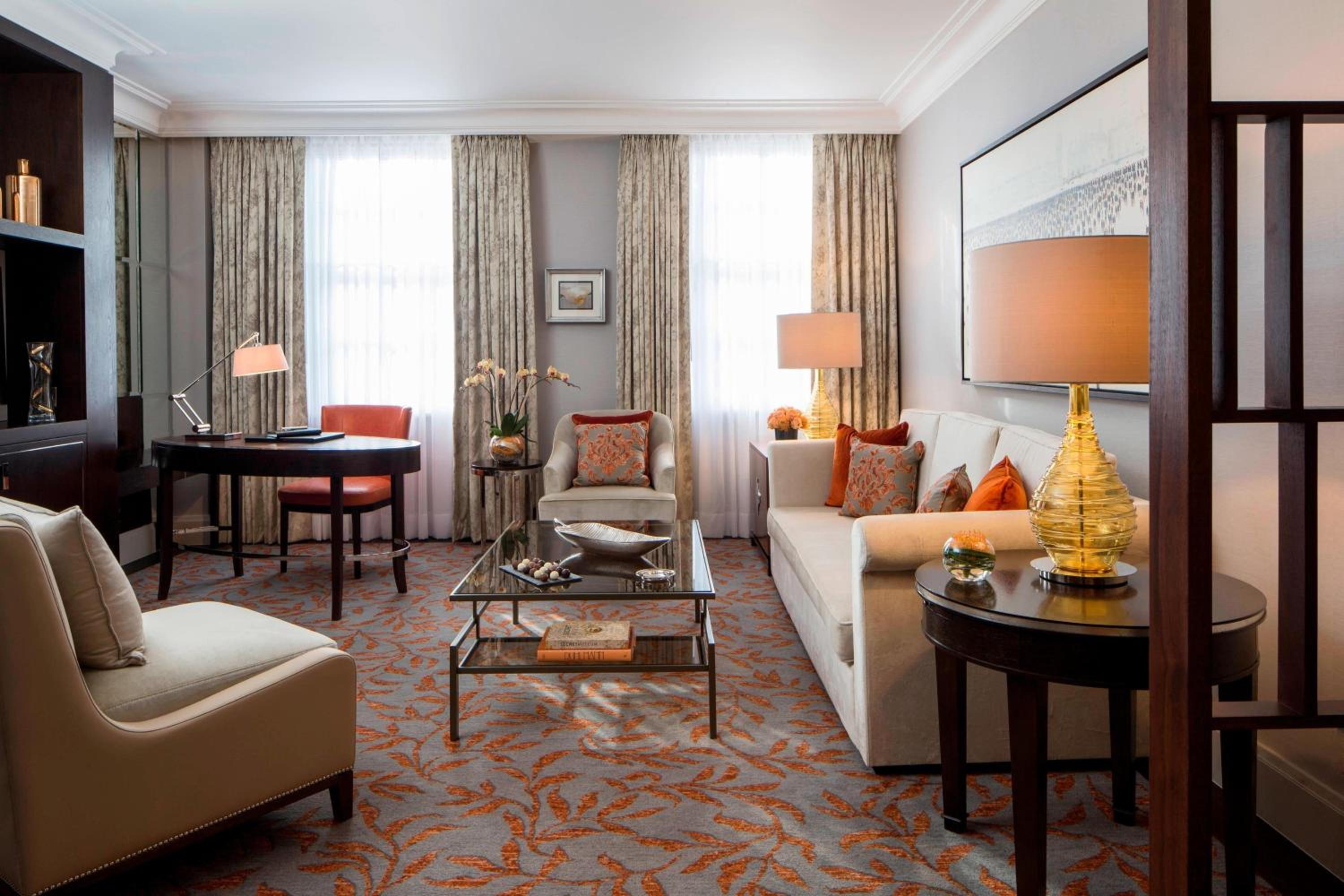 Superior Executive One-Bedroom Suite with Executive Lounge Access