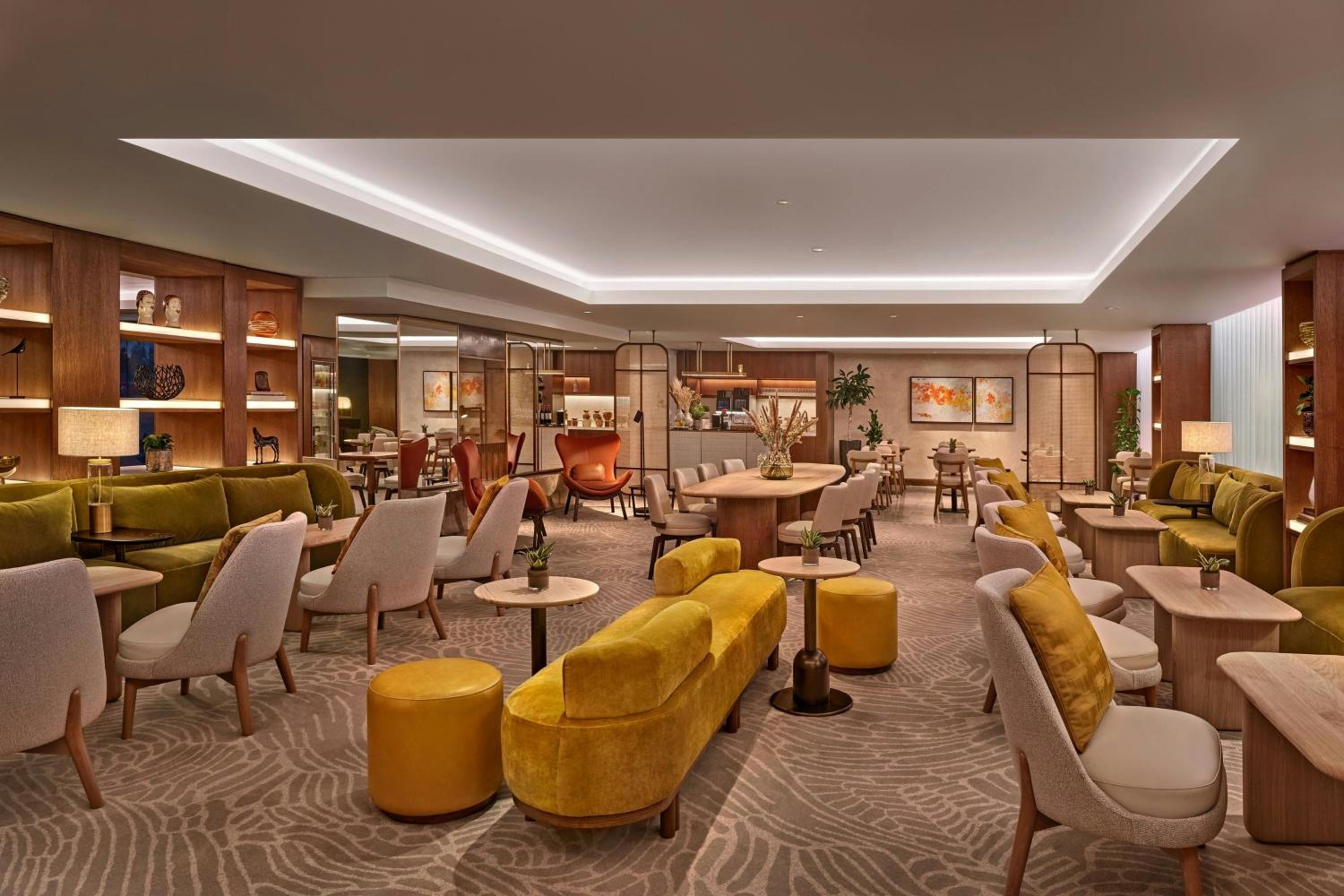 Superior Executive One-Bedroom Suite with Executive Lounge Access