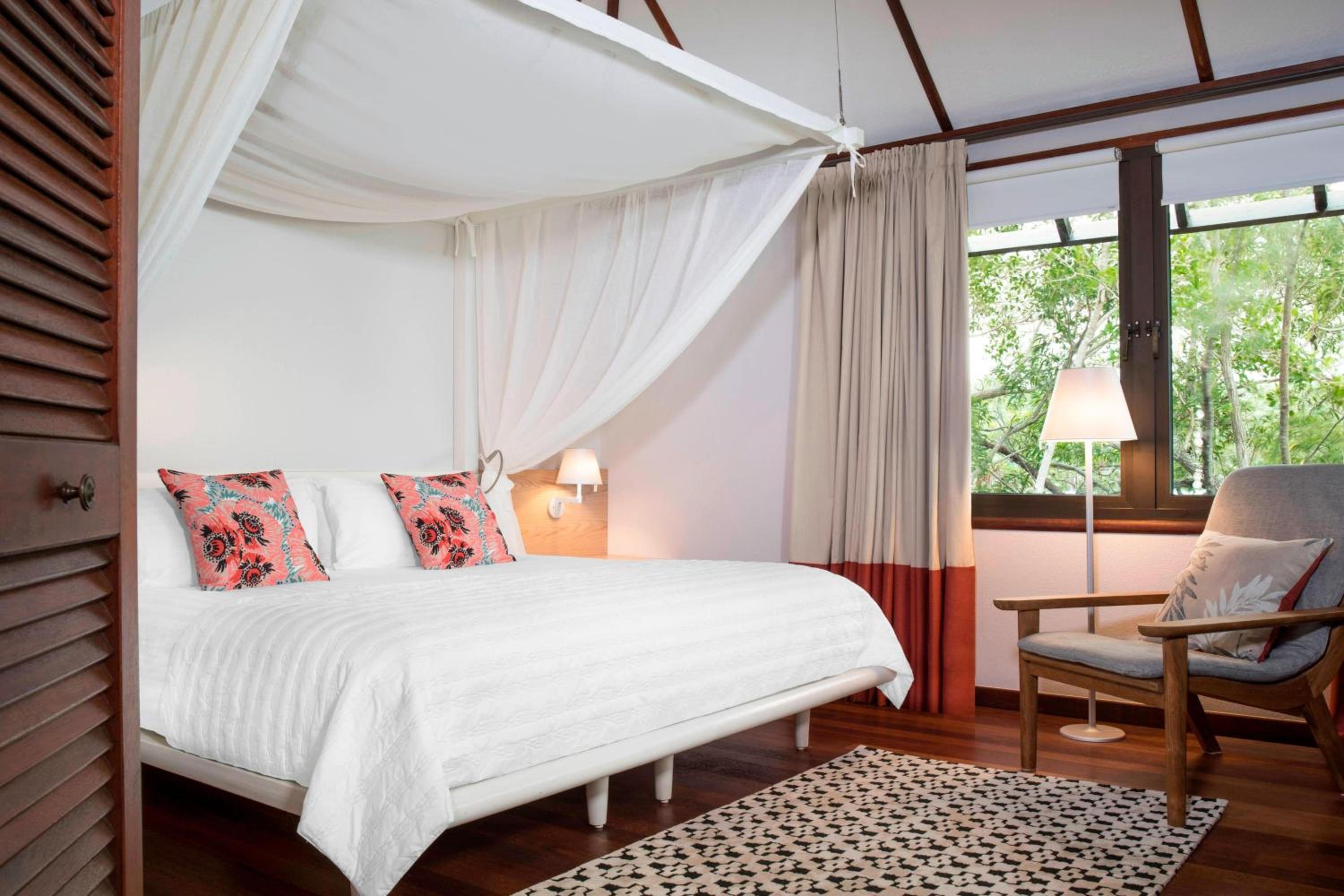 Bungalow, 1 King, Beach View, Beach Front Access, Terrace photo 3