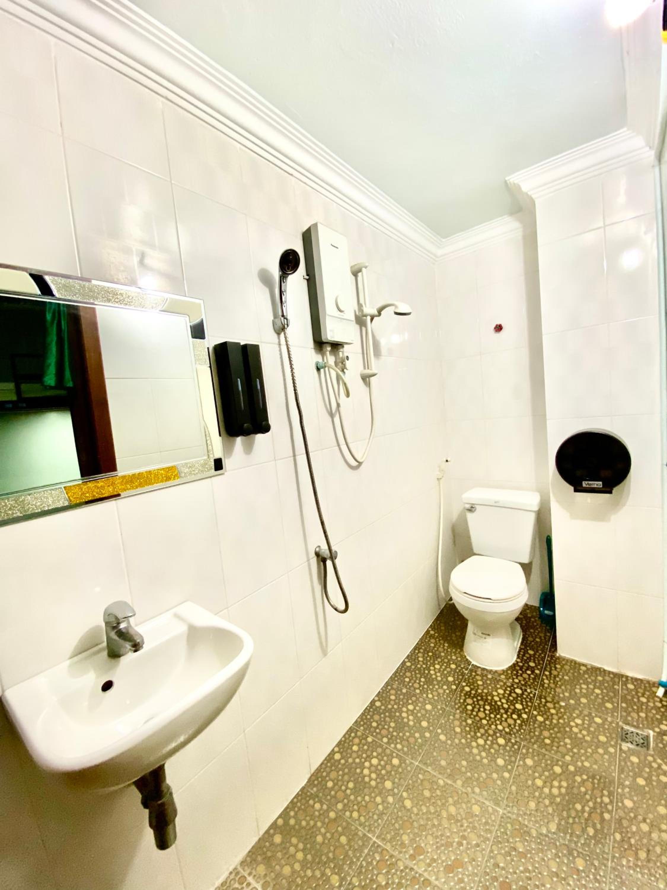 Double Room with Private Bathroom photo 3
